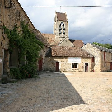 Église Saint-Pierre de Puiseux-Pontoise et 2 croix