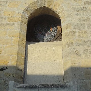 Église Saint-Pierre de Puiseux-Pontoise et 2 croix