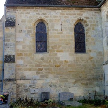 Église Saint-Pierre de Puiseux-Pontoise et 2 croix