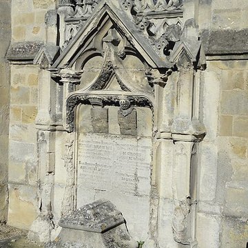 Église Saint-Pierre de Puiseux-Pontoise et 2 croix