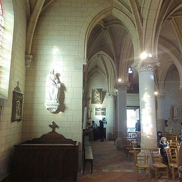 Église Saint-Pierre de Puiseux-Pontoise et 2 croix