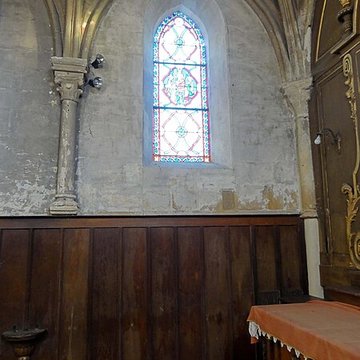 Église Saint-Pierre de Puiseux-Pontoise et 2 croix
