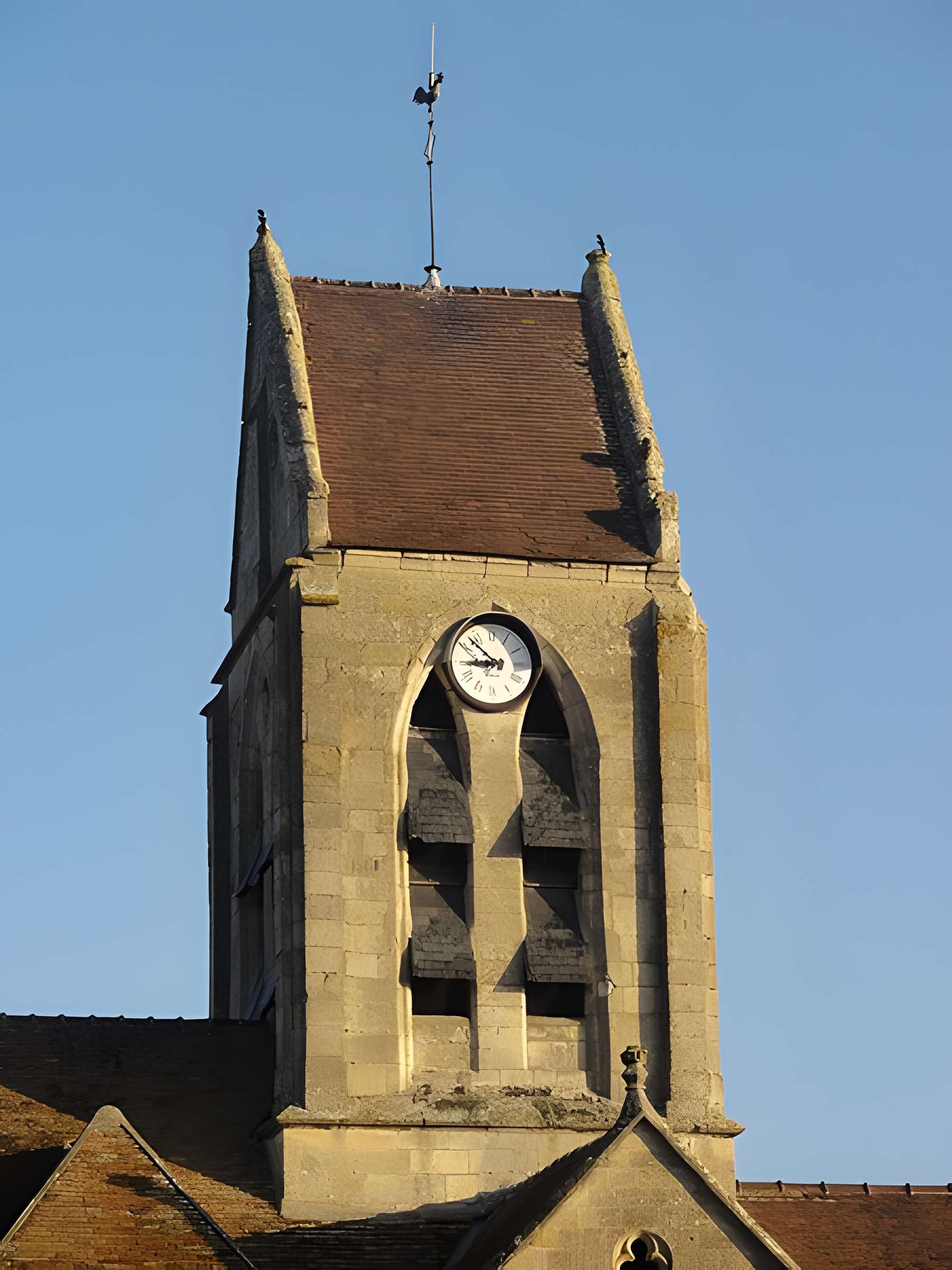 Église Saint-Pierre de Puiseux-Pontoise et 2 croix