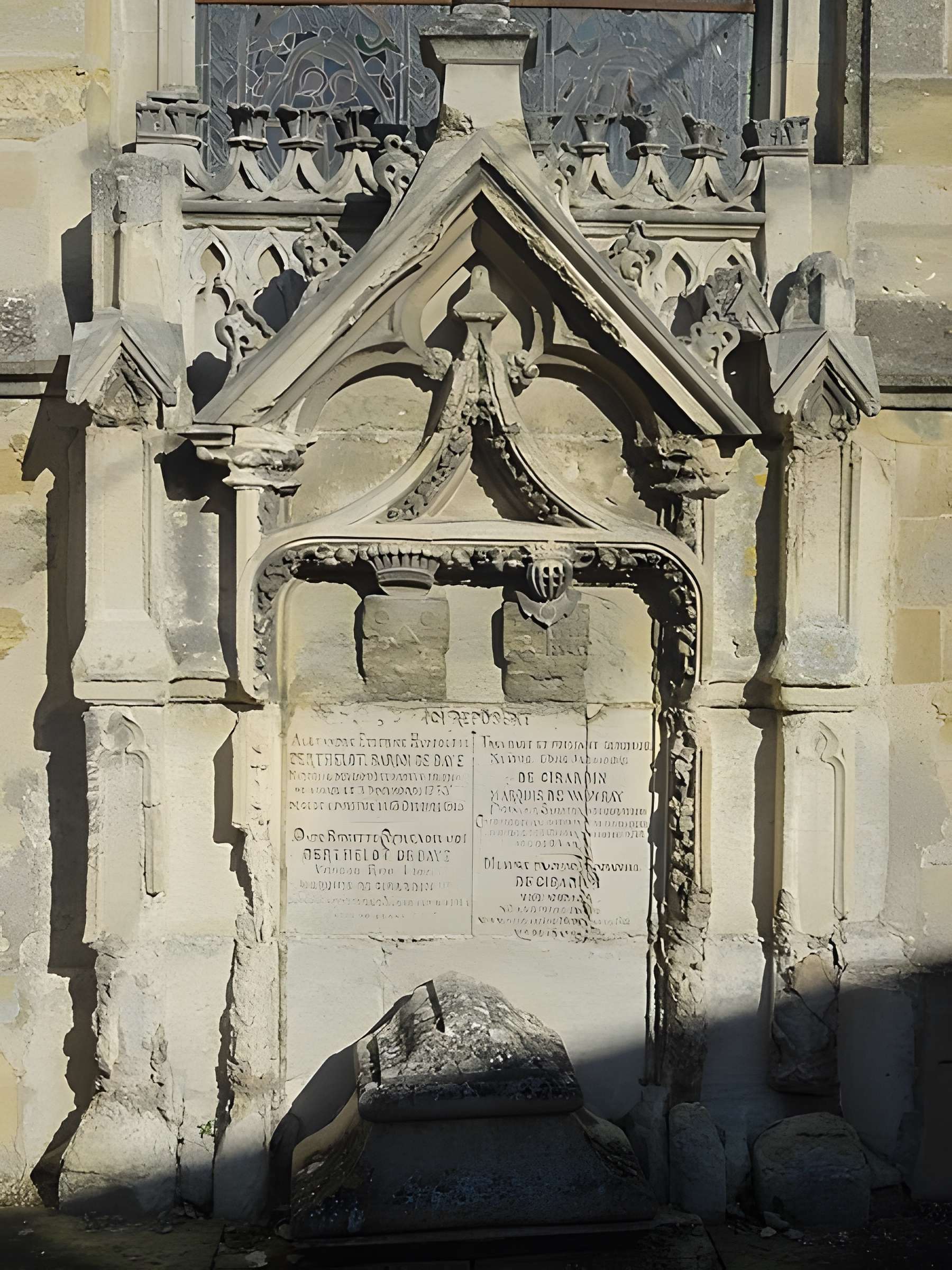 Église Saint-Pierre de Puiseux-Pontoise et 2 croix