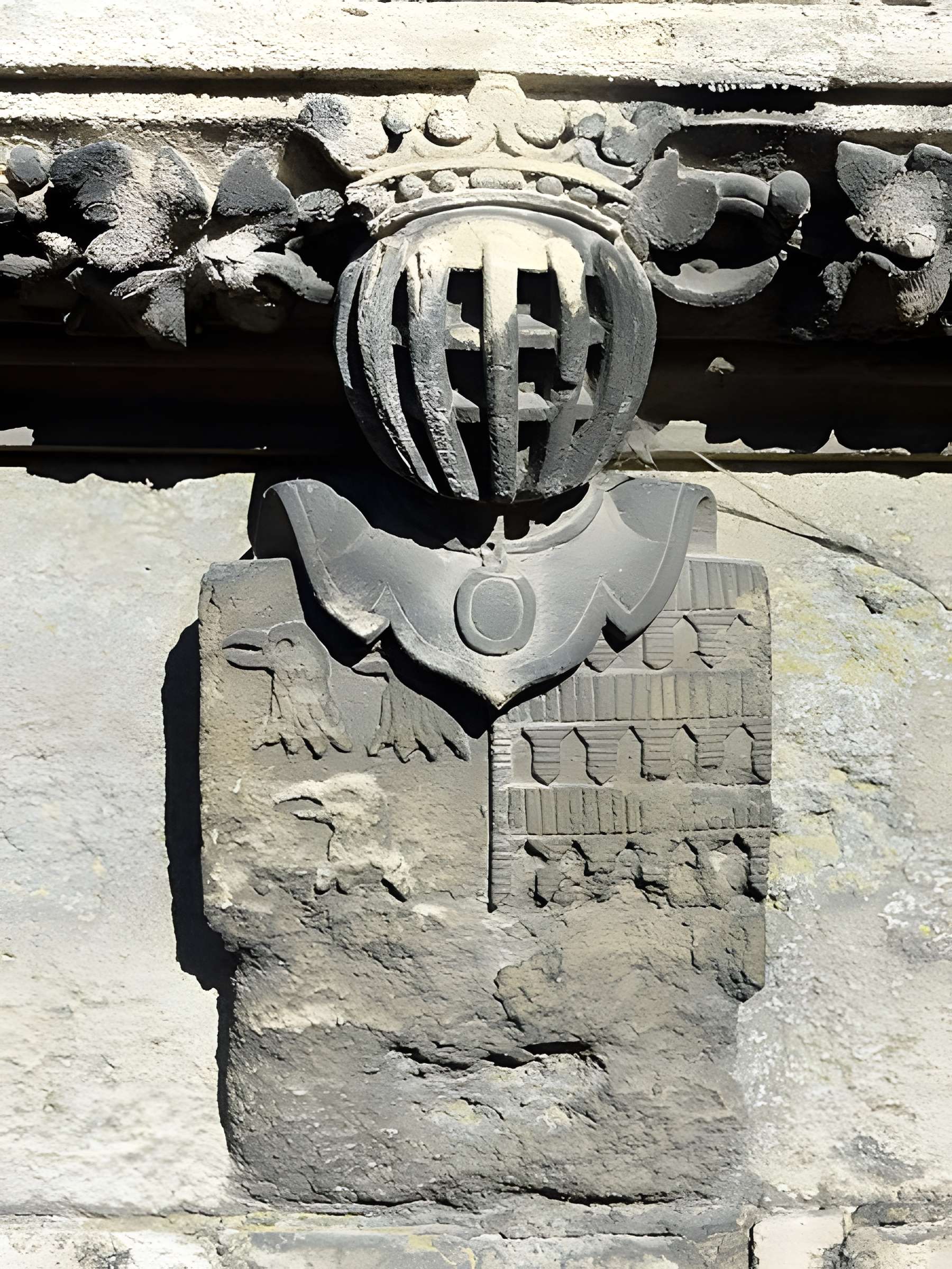 Église Saint-Pierre de Puiseux-Pontoise et 2 croix