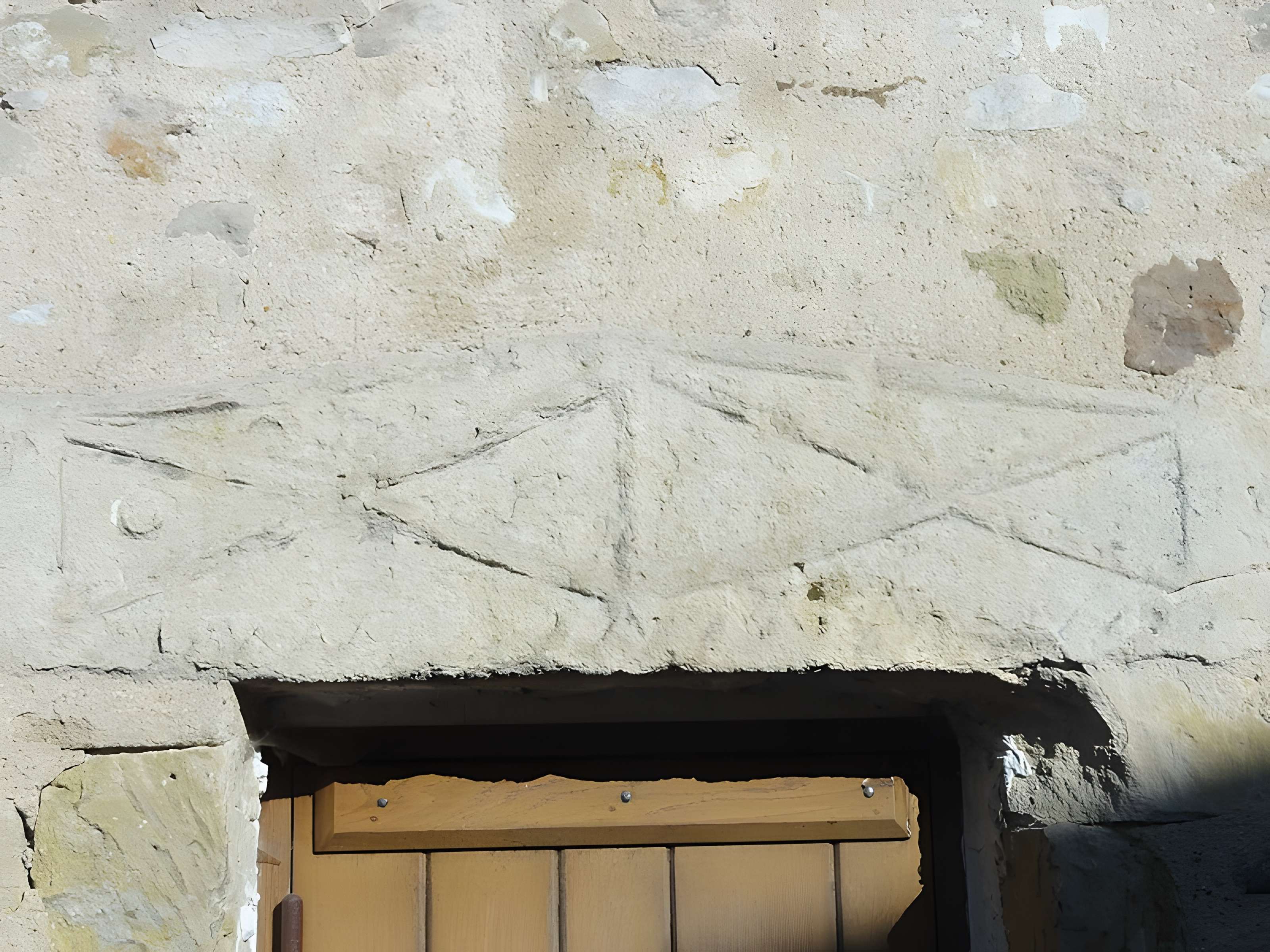 Église Saint-Pierre de Puiseux-Pontoise et 2 croix