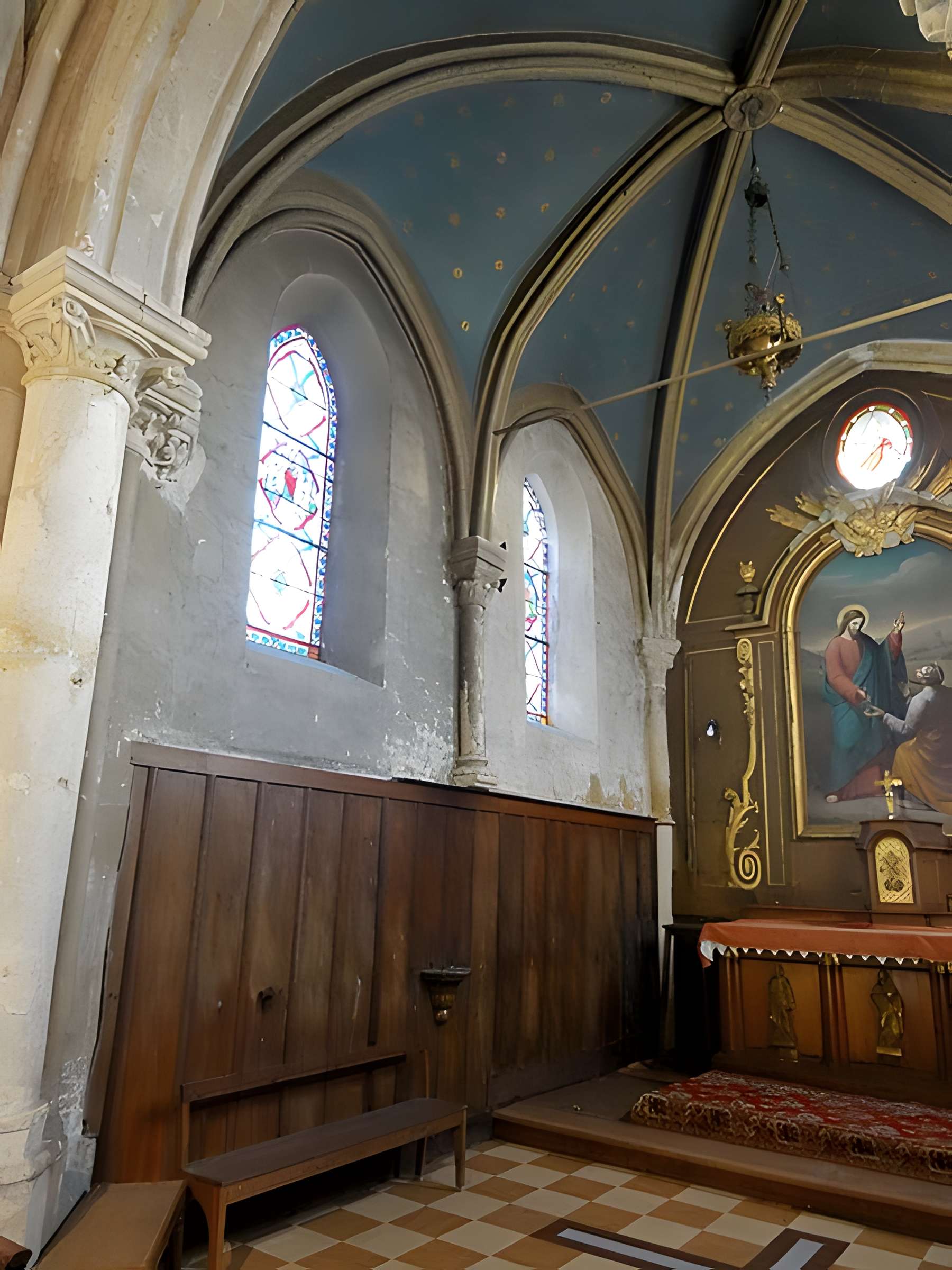 Église Saint-Pierre de Puiseux-Pontoise et 2 croix