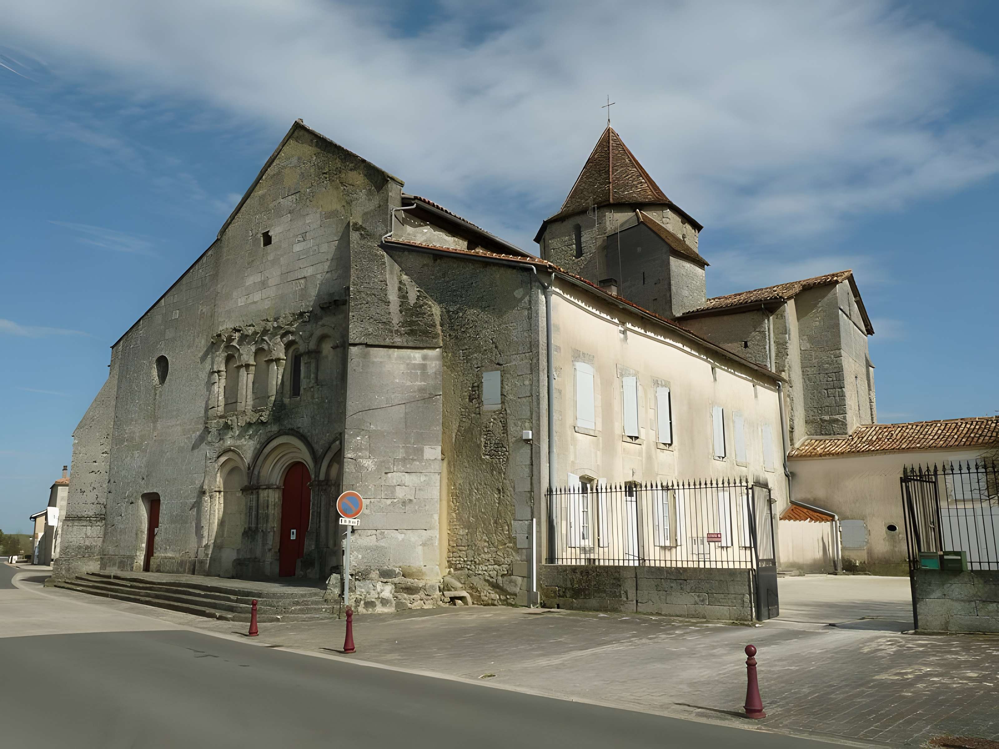 Église Saint-Pierre de Reignac