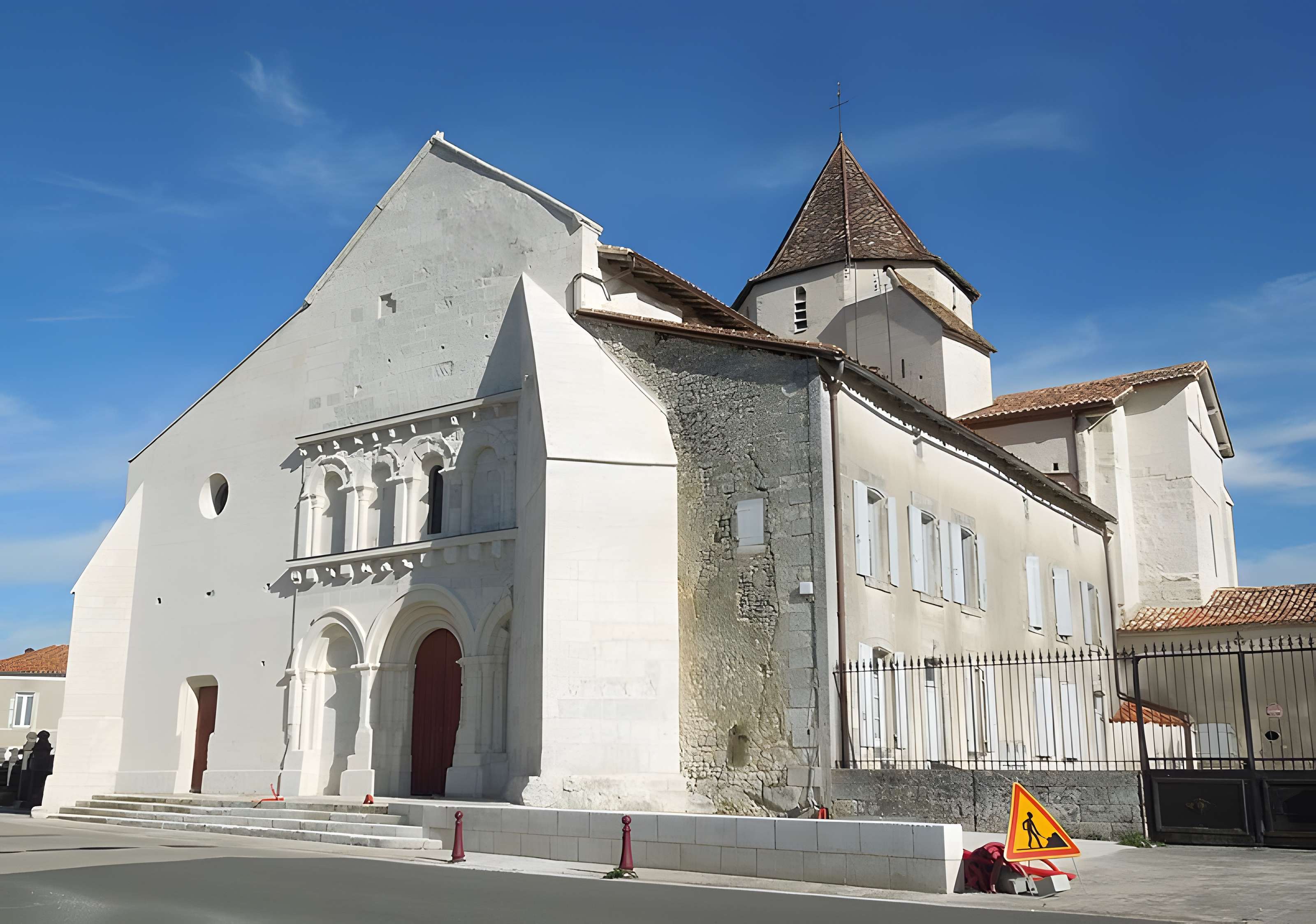 Église Saint-Pierre de Reignac