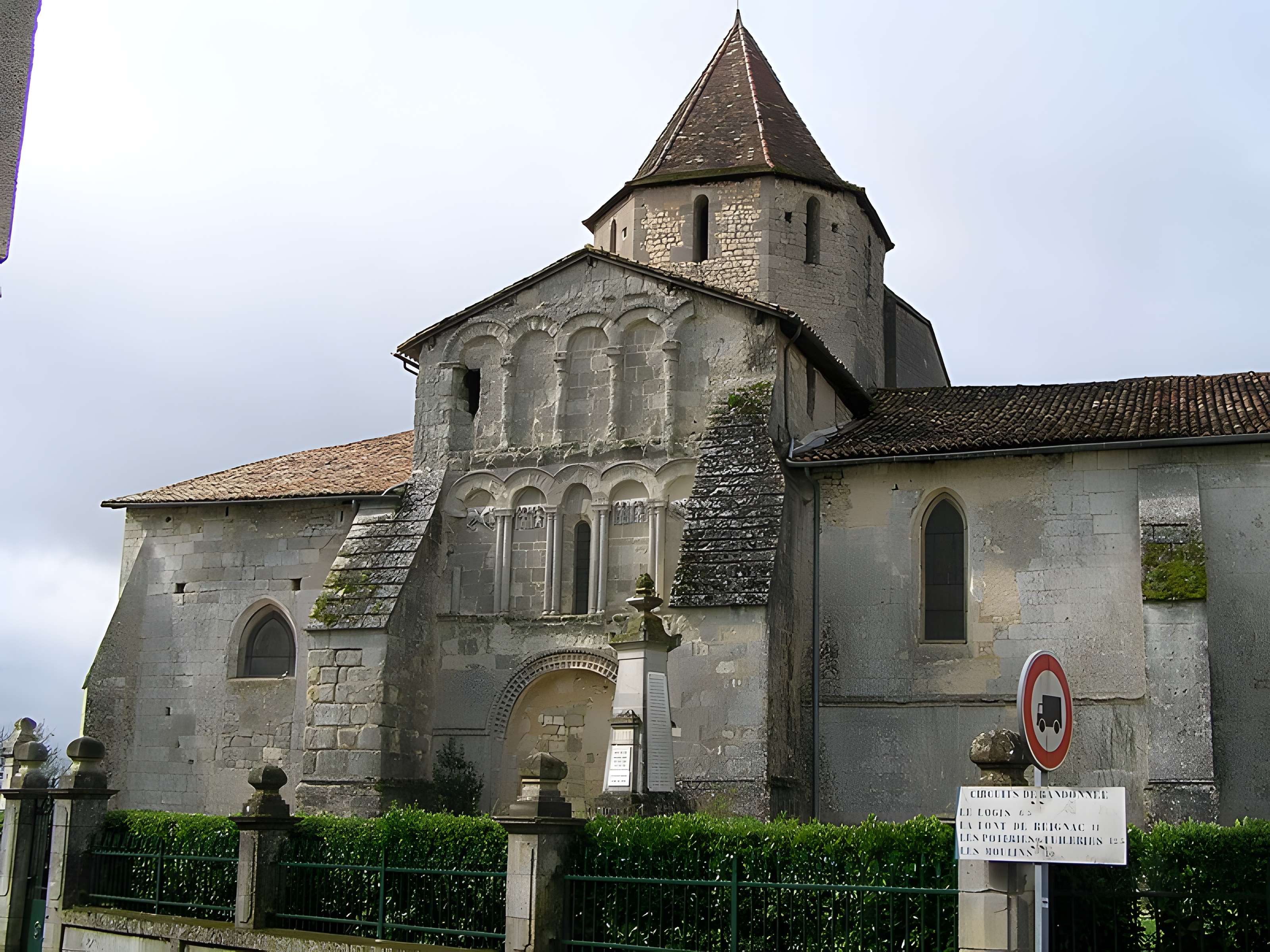 Église Saint-Pierre de Reignac