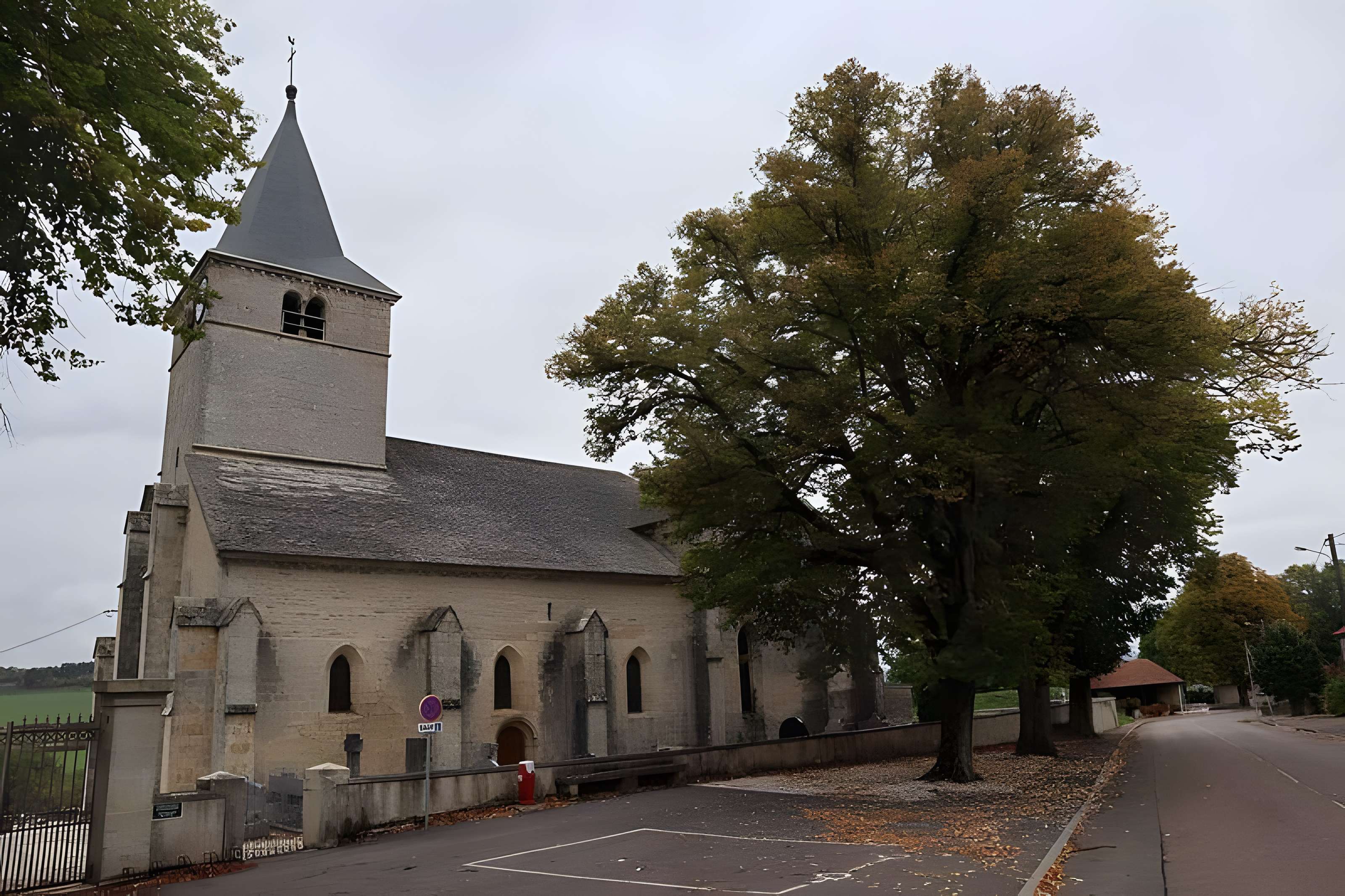 Église Saint-Pierre de Sacquenay