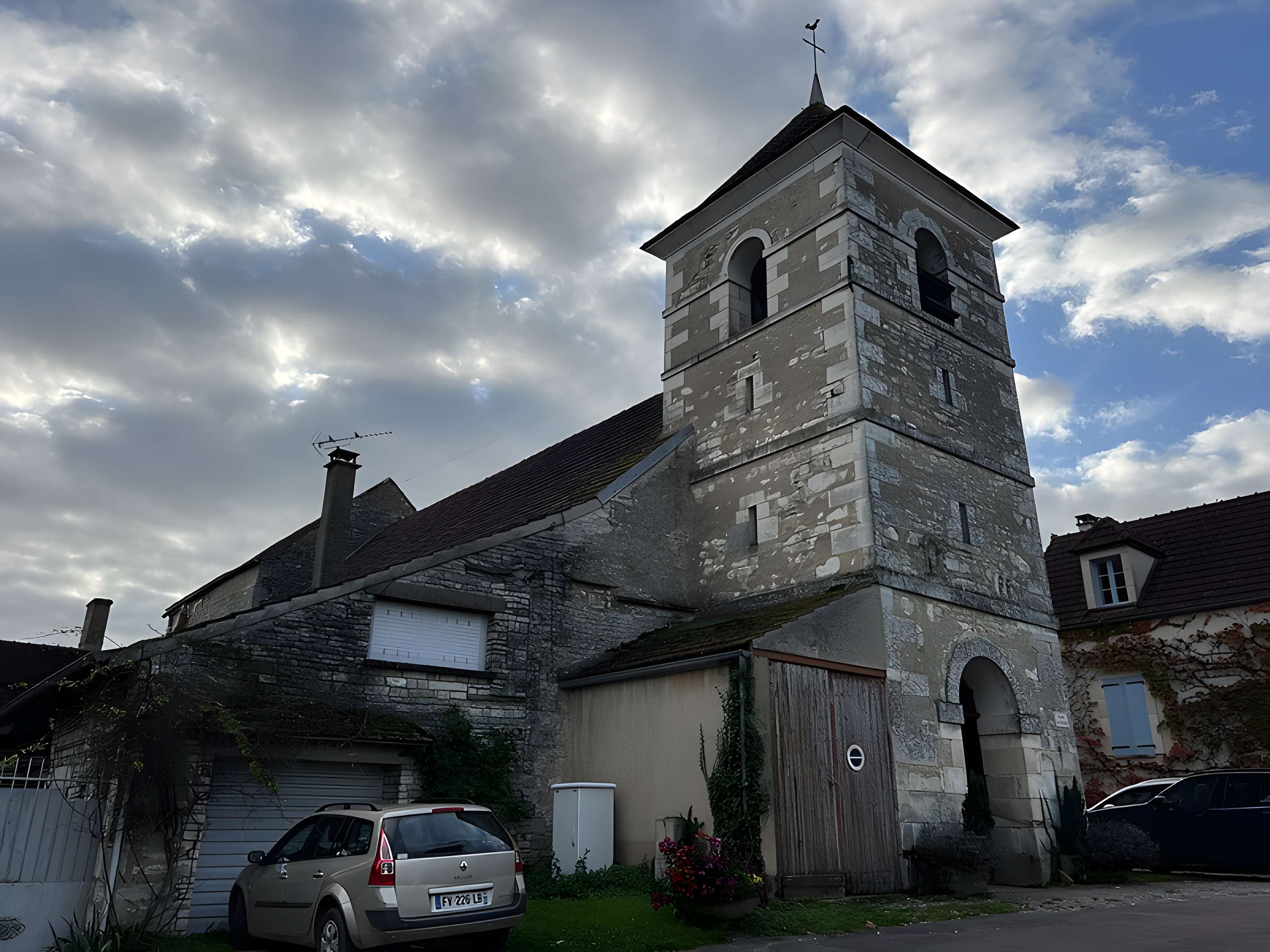 Église Saint-Pierre de Sainte-Vertu
