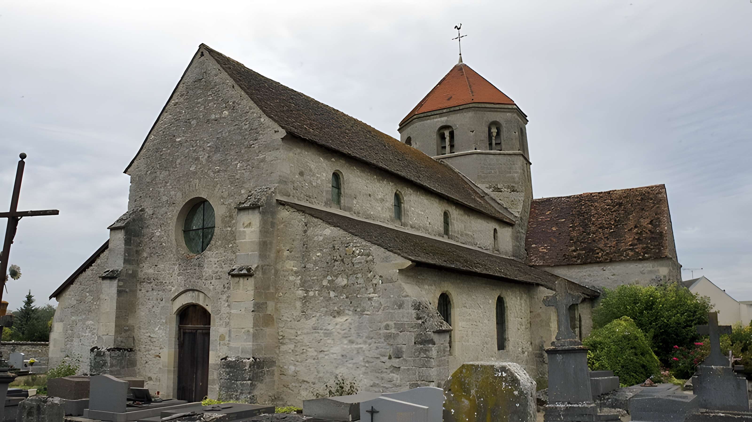 Église Saint-Pierre de Saint-Gilles