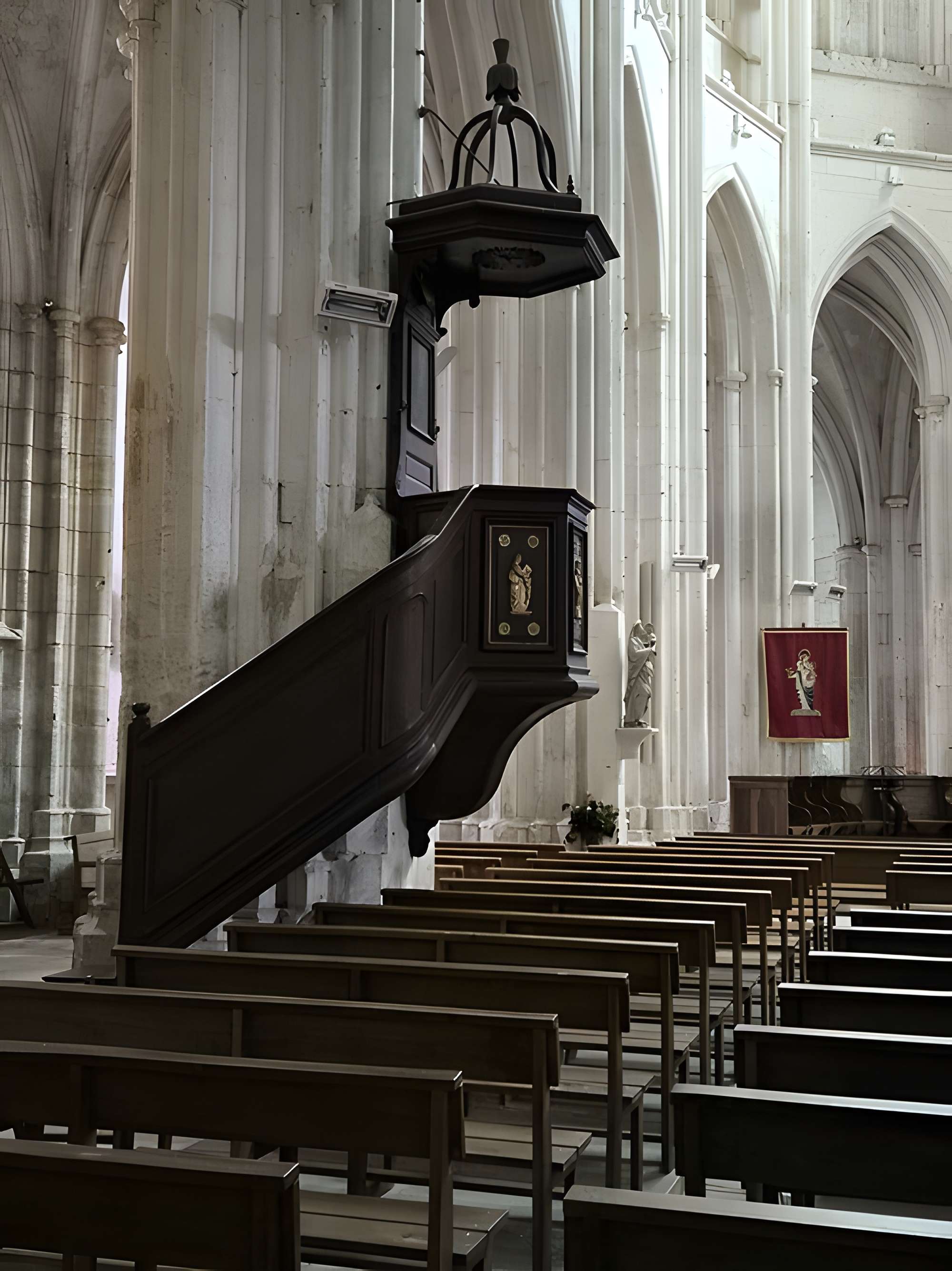 Église Saint-Pierre de Saint-Satur