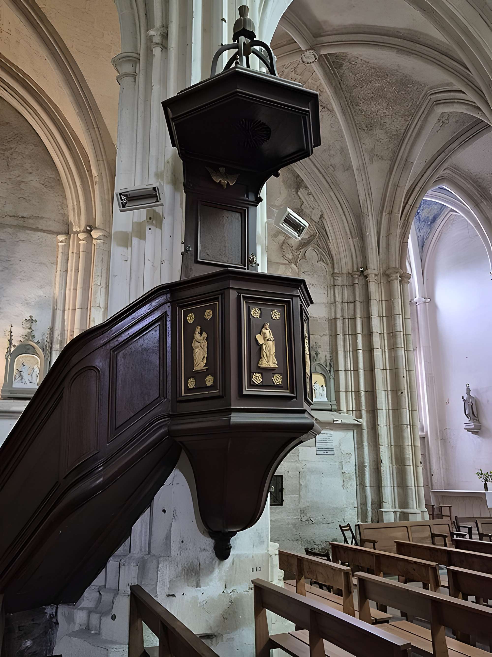 Église Saint-Pierre de Saint-Satur