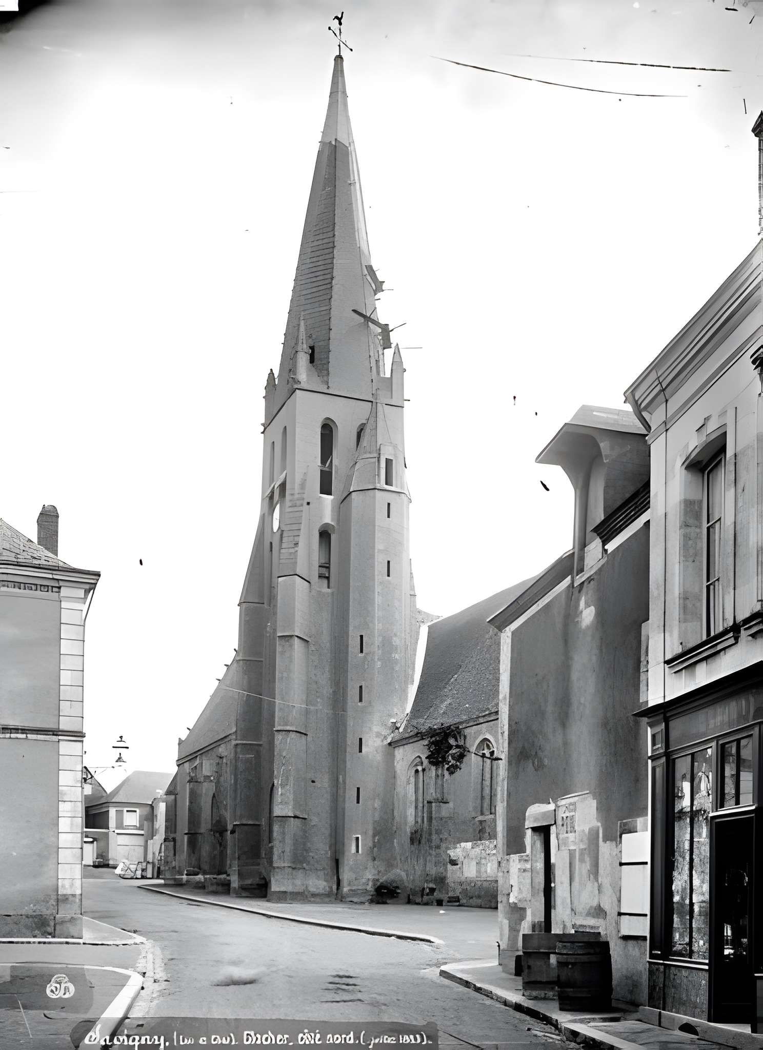 Église Saint-Pierre de Savigny-sur-Braye