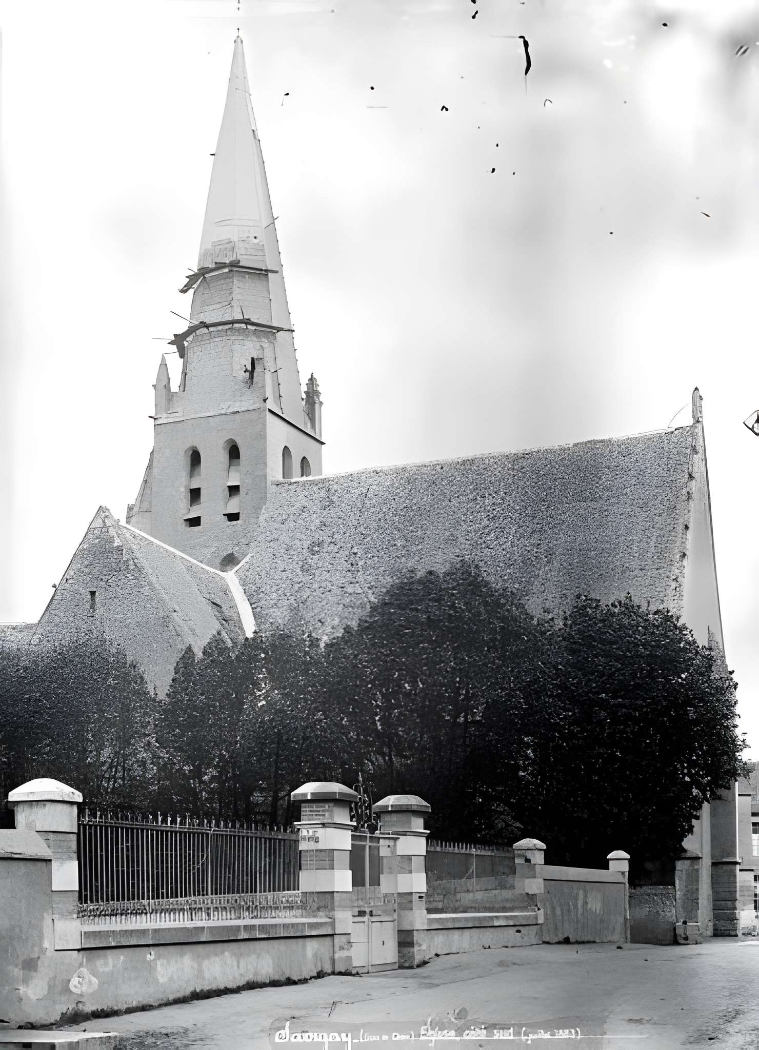 Église Saint-Pierre de Savigny-sur-Braye