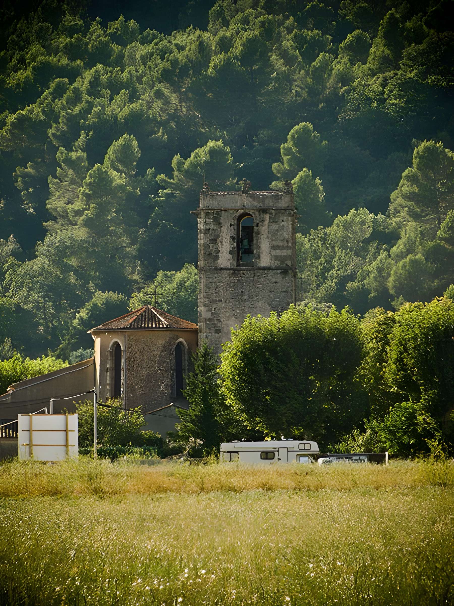 Église Saint-Pierre de Signes 