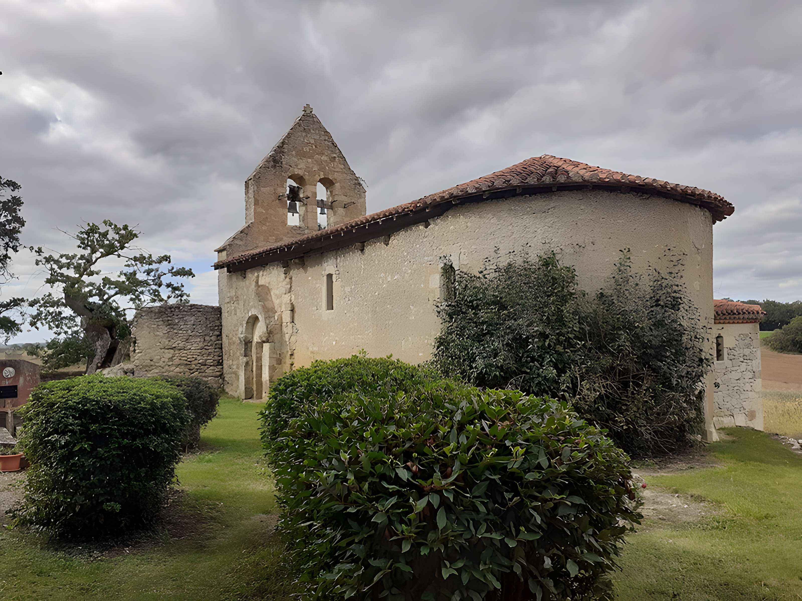 Église Saint-Pierre de Tabaux à Caillavet