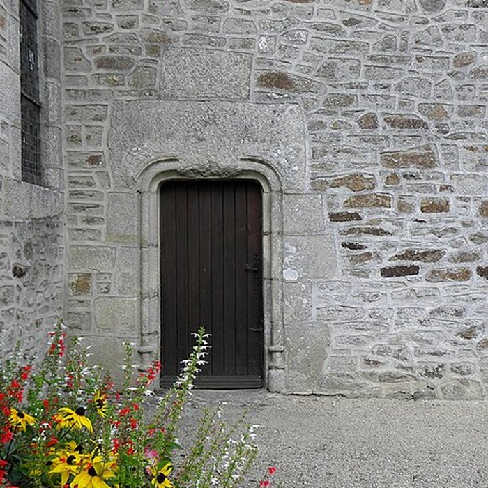 Photo de Église Saint-Pierre de Taden