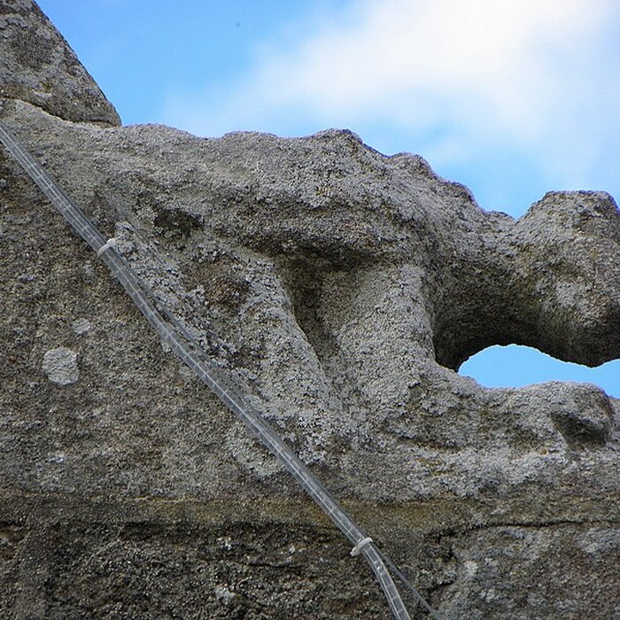 Photo de Église Saint-Pierre de Taden