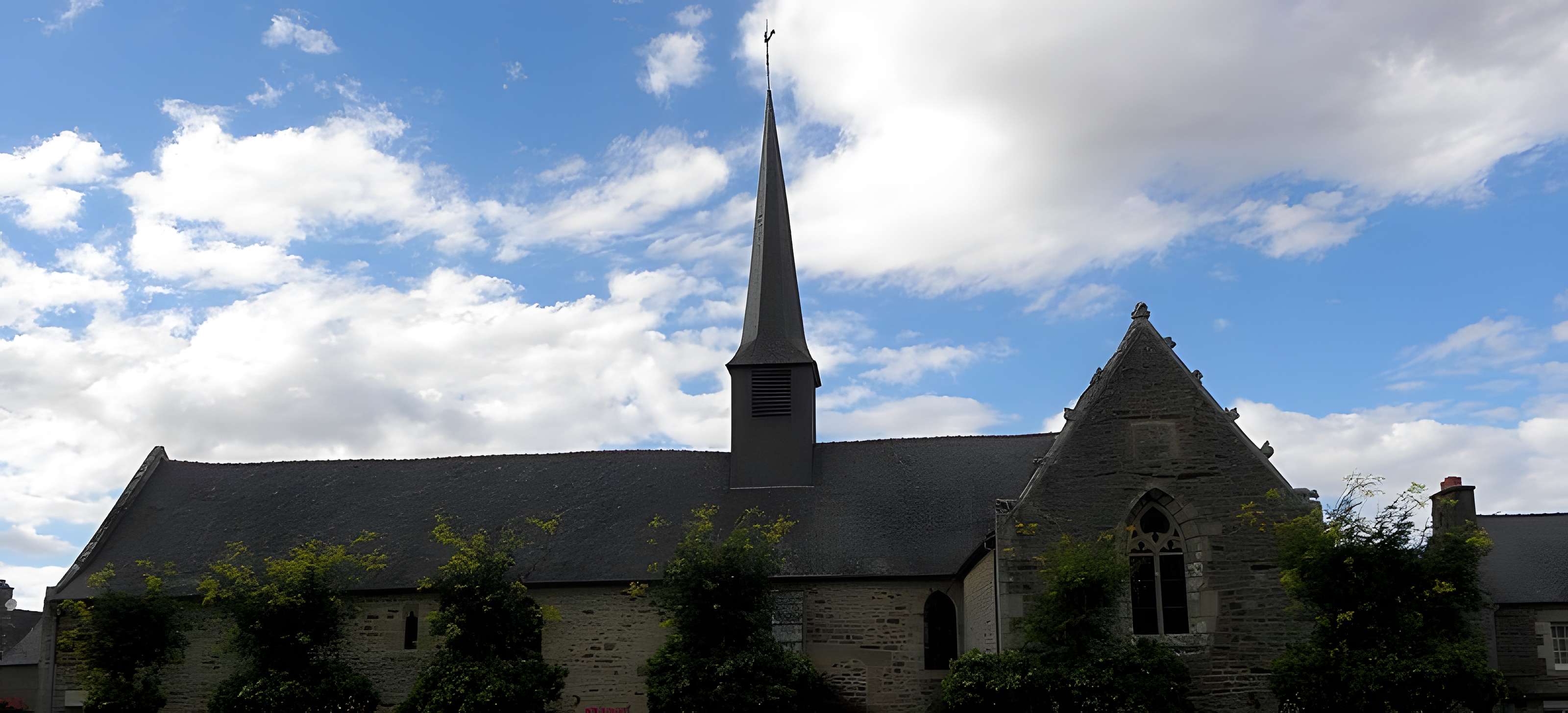 Église Saint-Pierre de Taden
