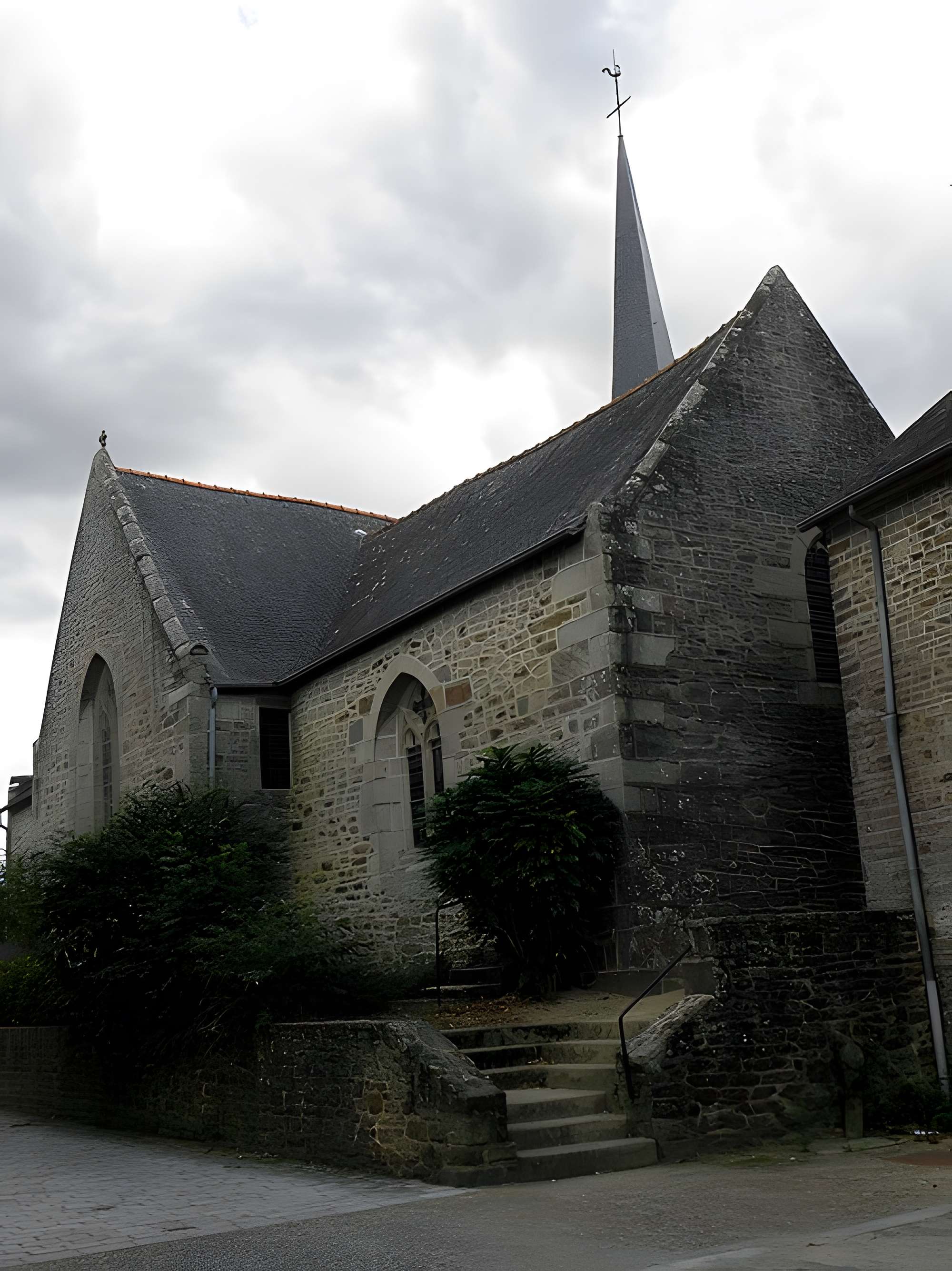 Église Saint-Pierre de Taden