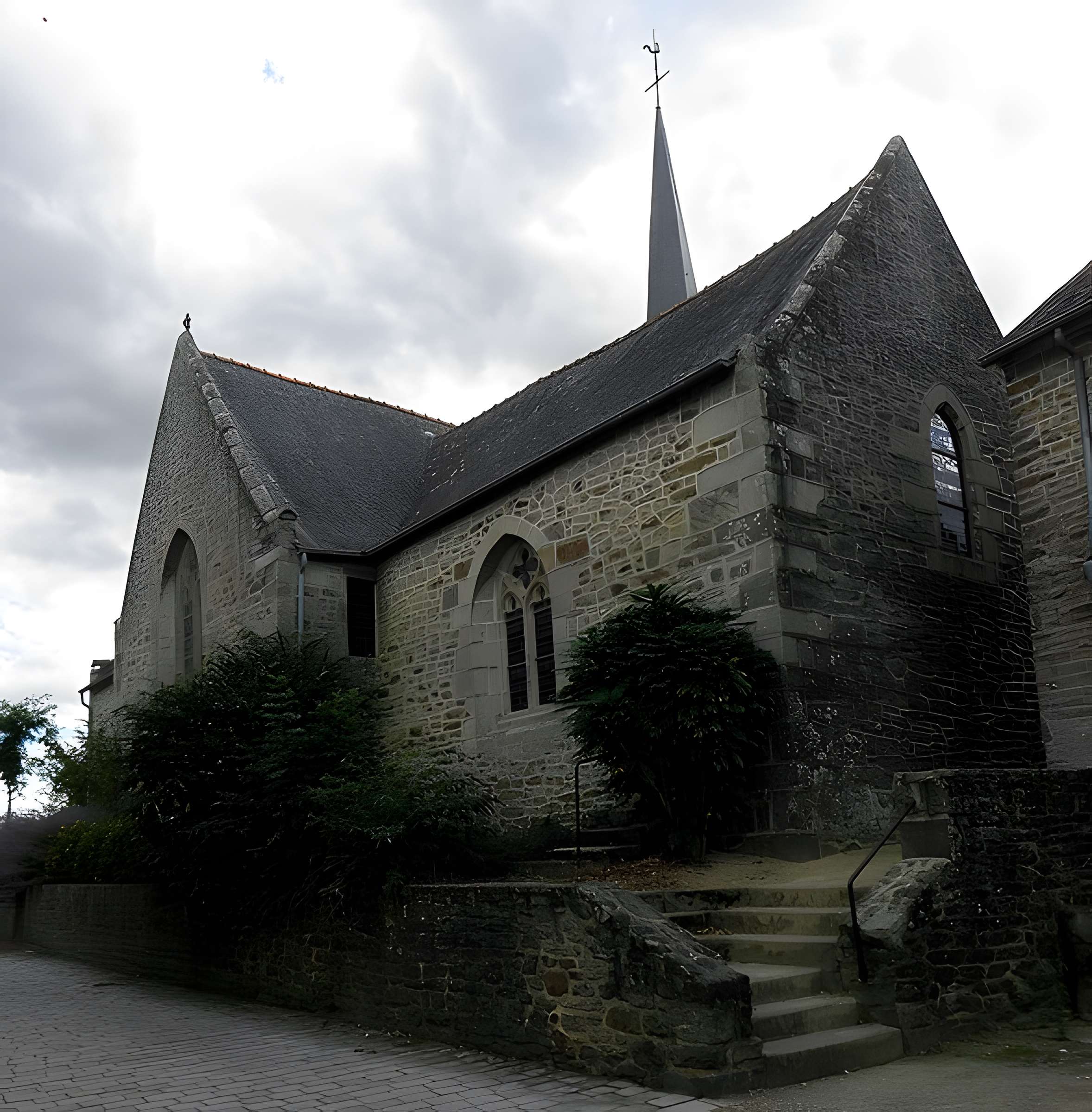 Église Saint-Pierre de Taden