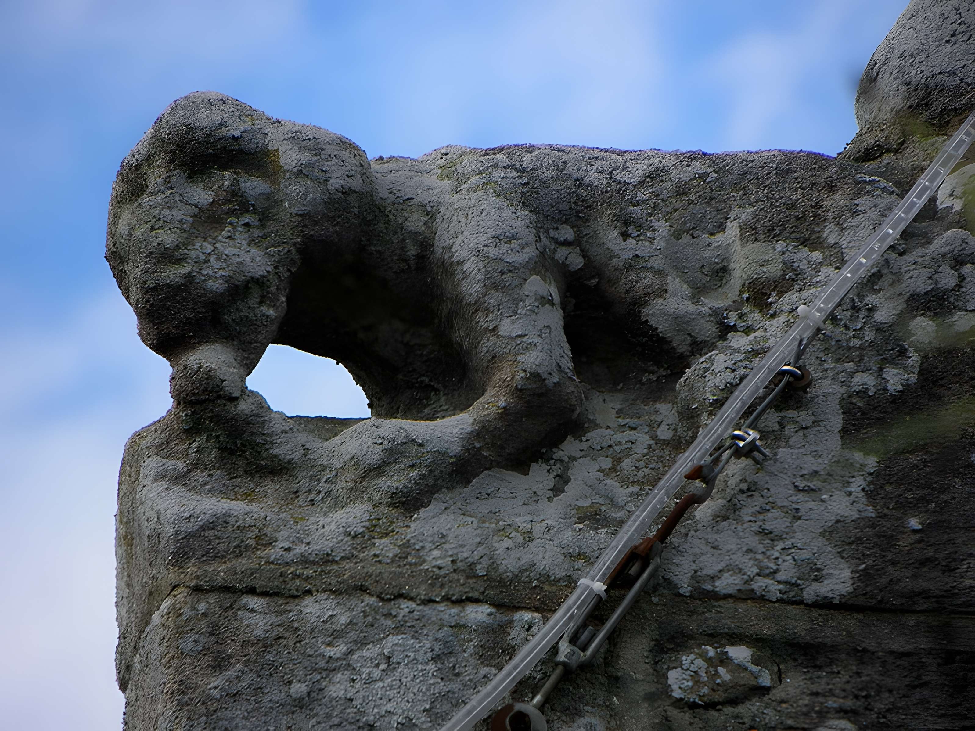Église Saint-Pierre de Taden