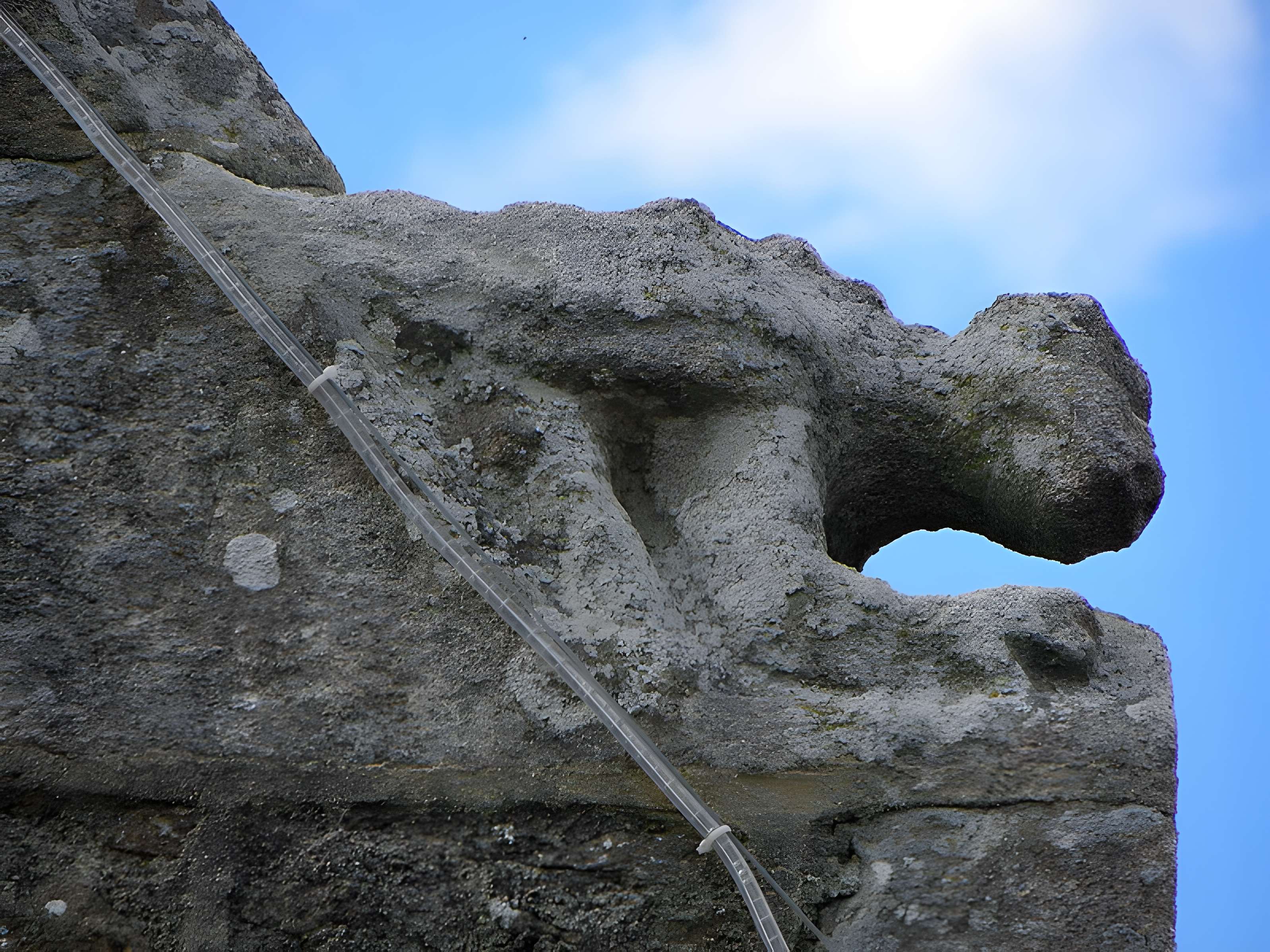 Église Saint-Pierre de Taden