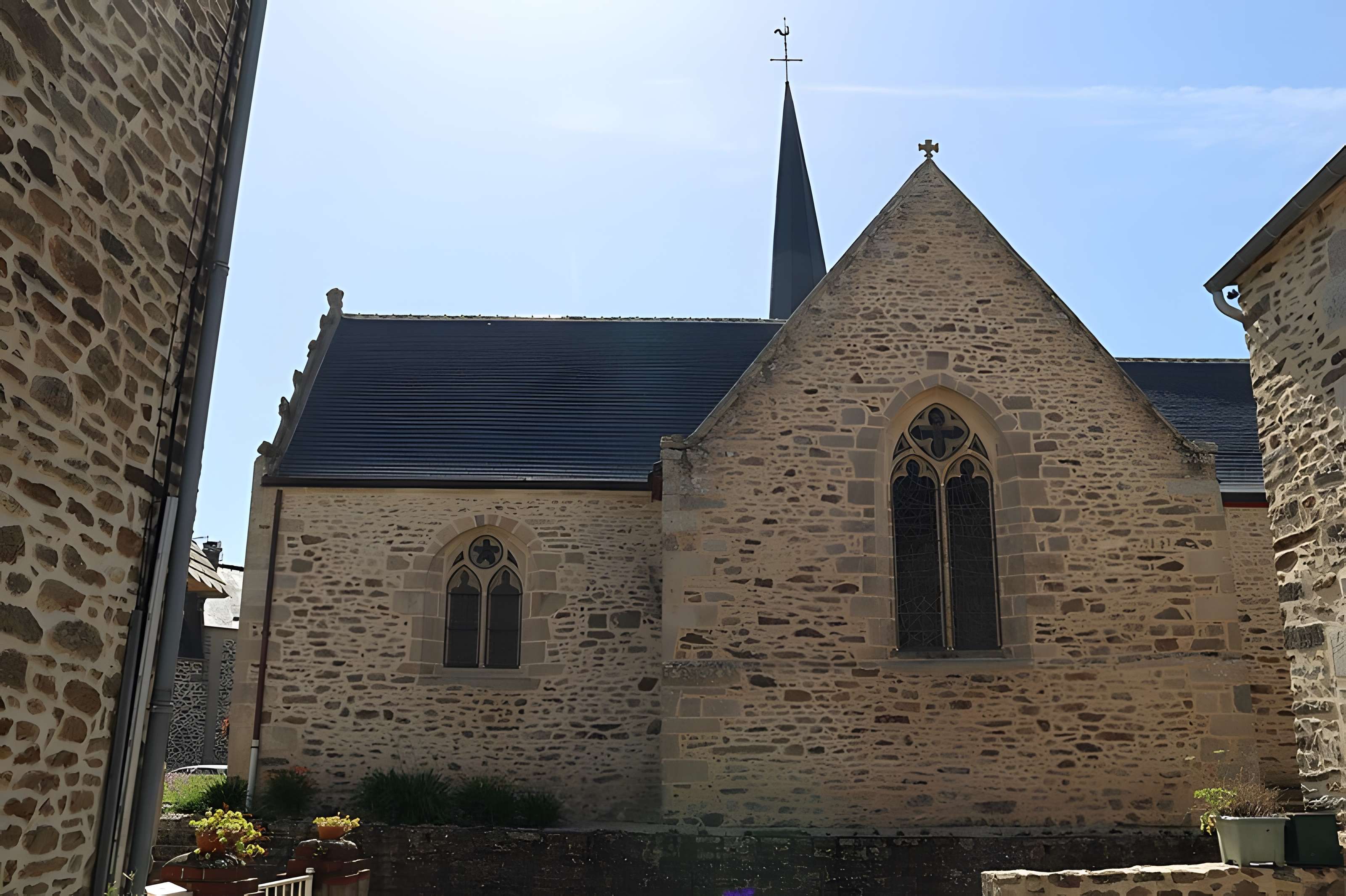 Église Saint-Pierre de Taden