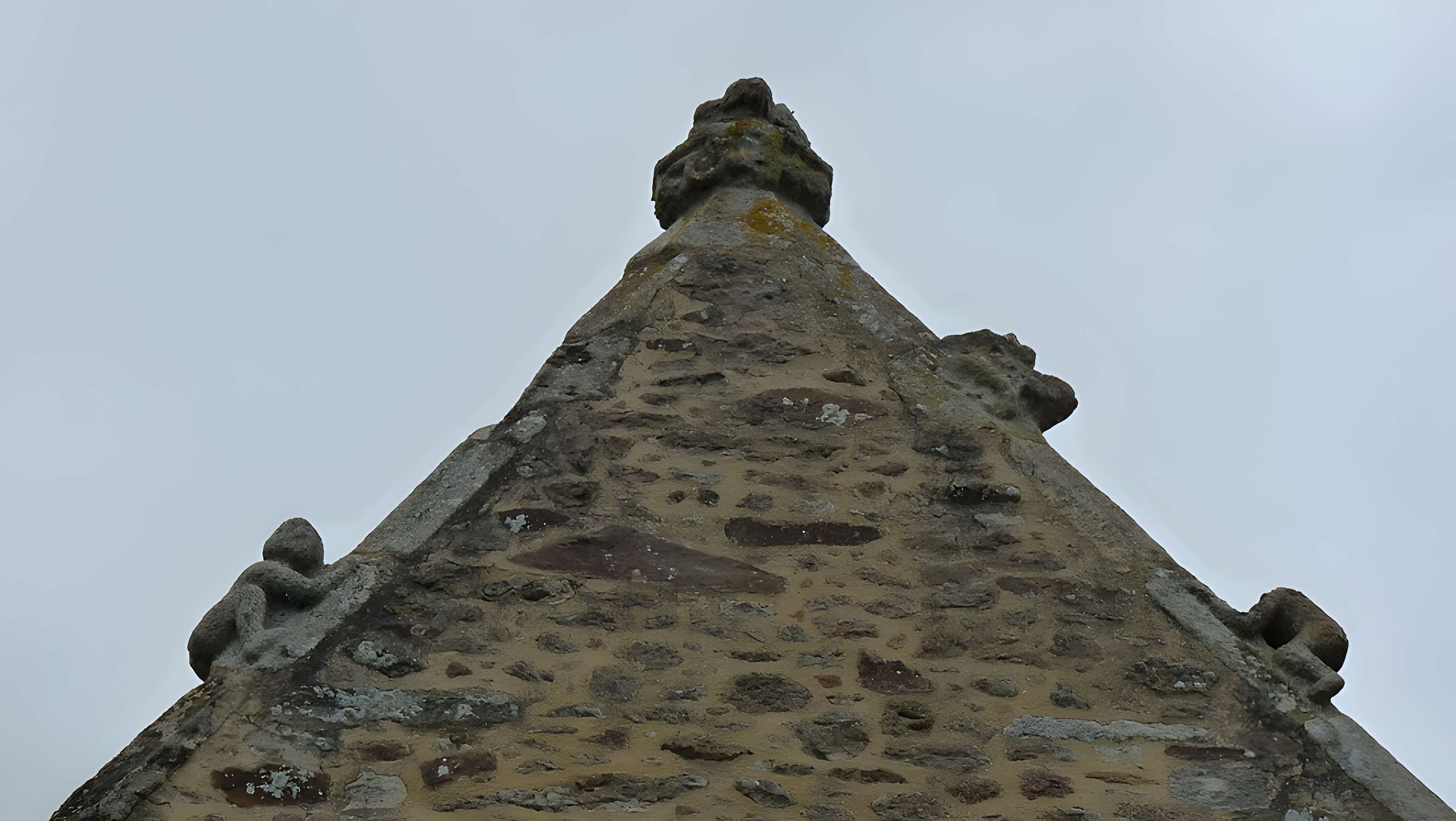 Église Saint-Pierre de Taden