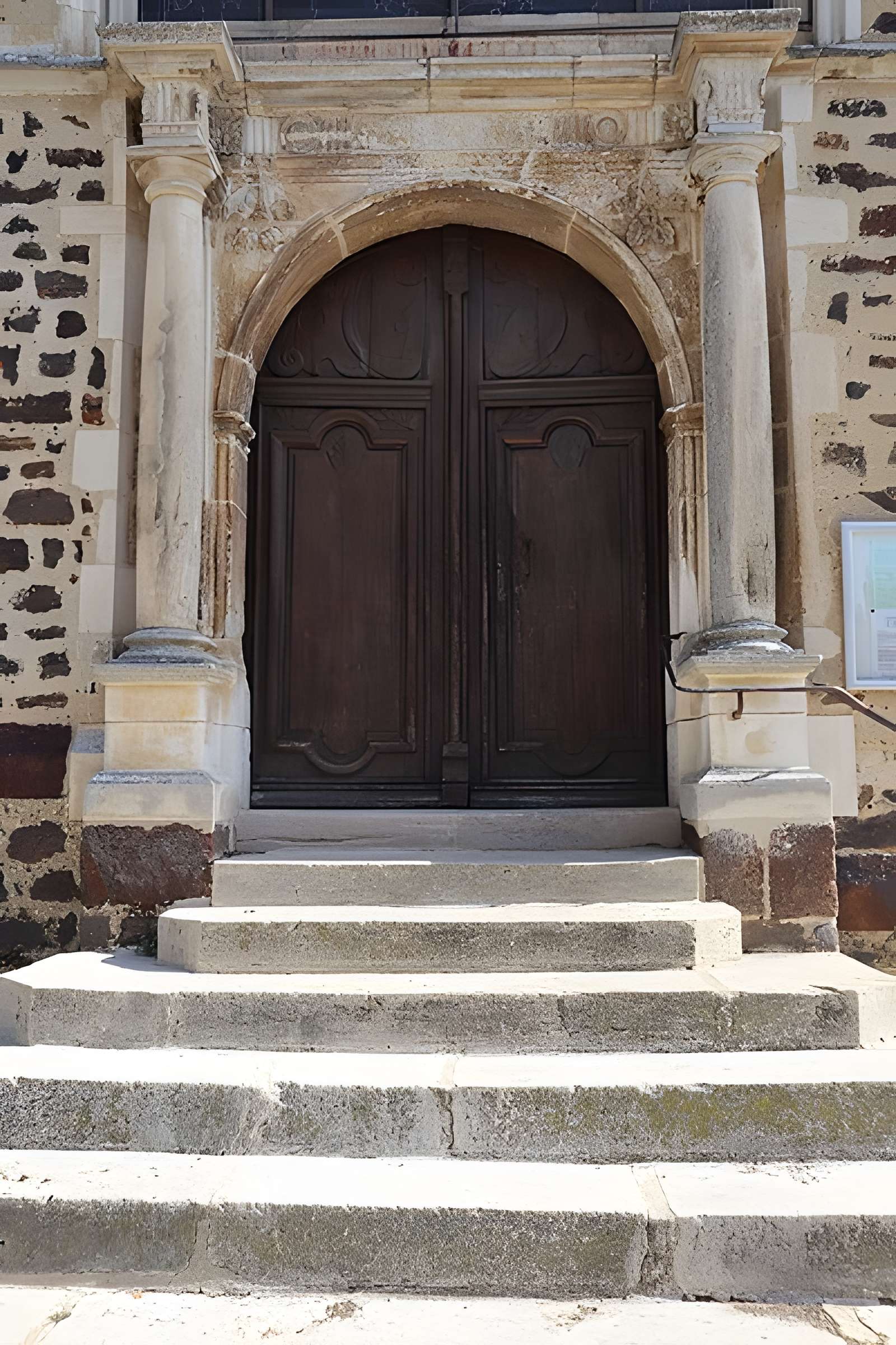 Église Saint-Pierre de Toucy