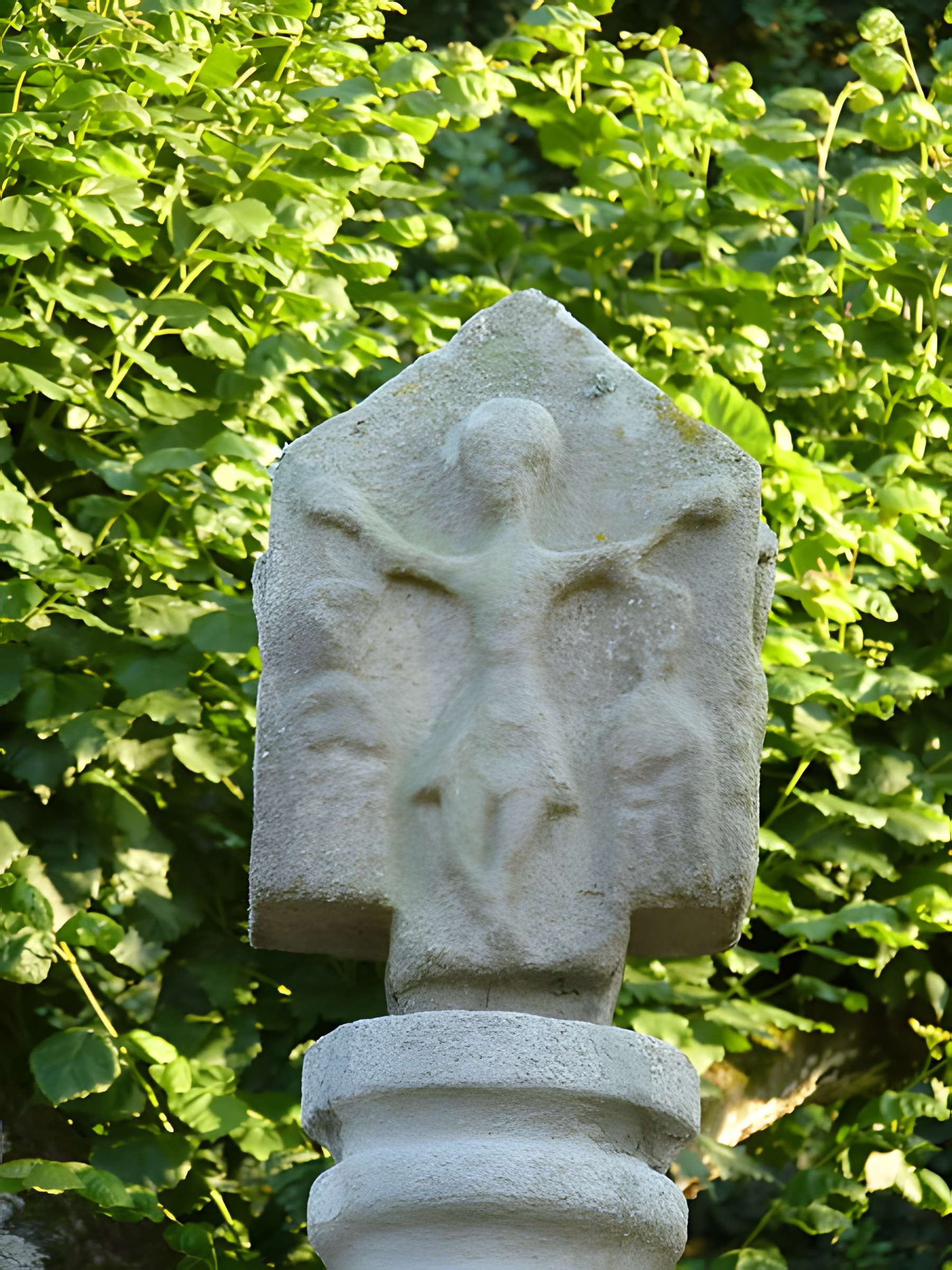 Église Saint-Pierre de Trédaniel