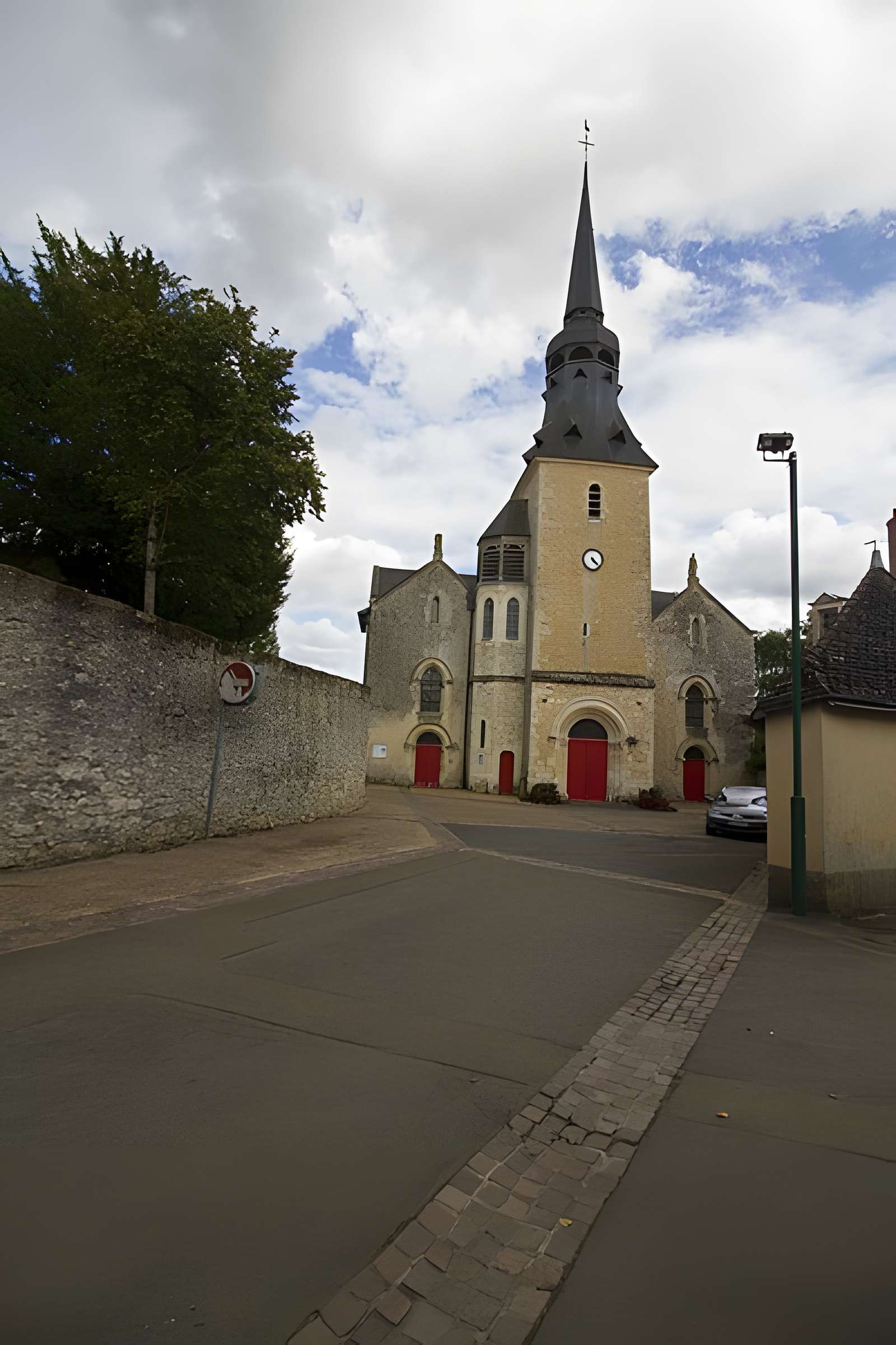 Église Saint-Pierre de Vallon-sur-Gée