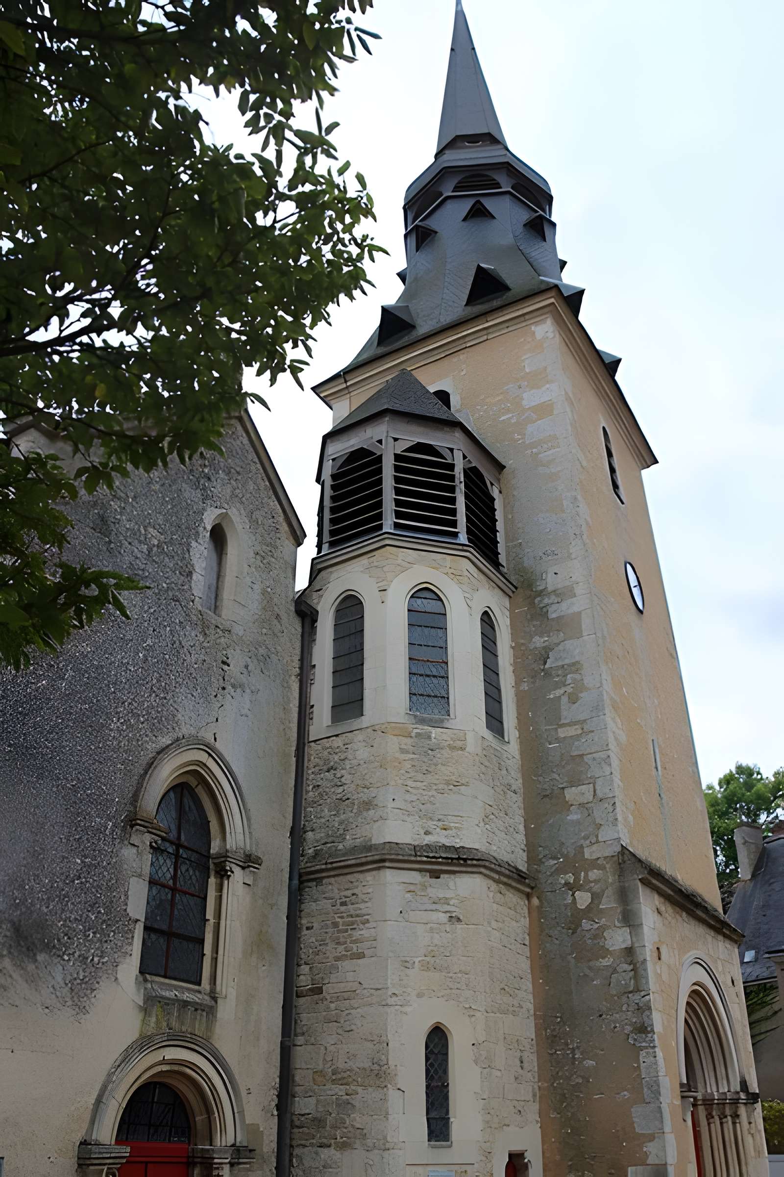 Église Saint-Pierre de Vallon-sur-Gée