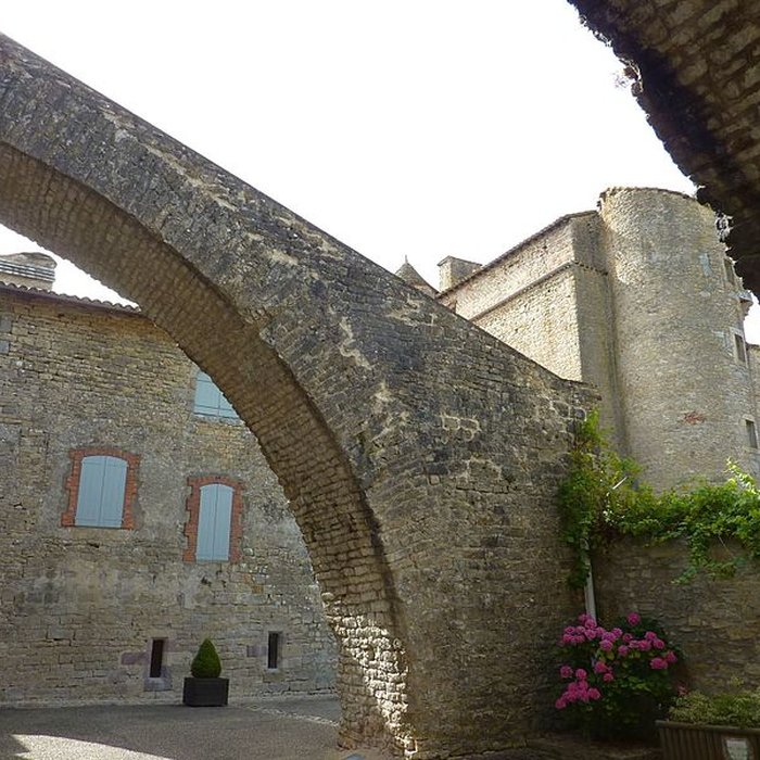 Photo de Église Saint-Pierre de Varen
