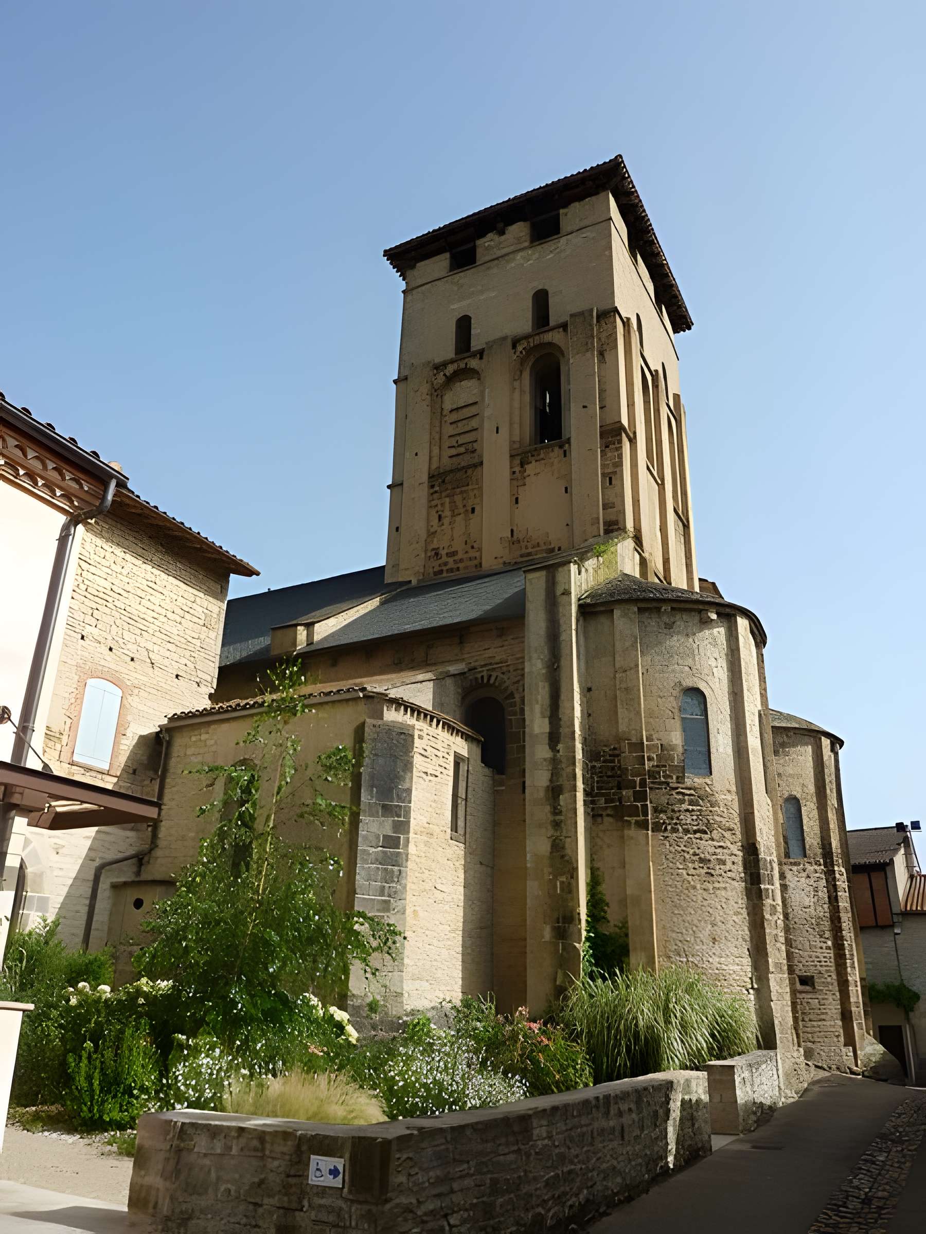 Église Saint-Pierre de Varen