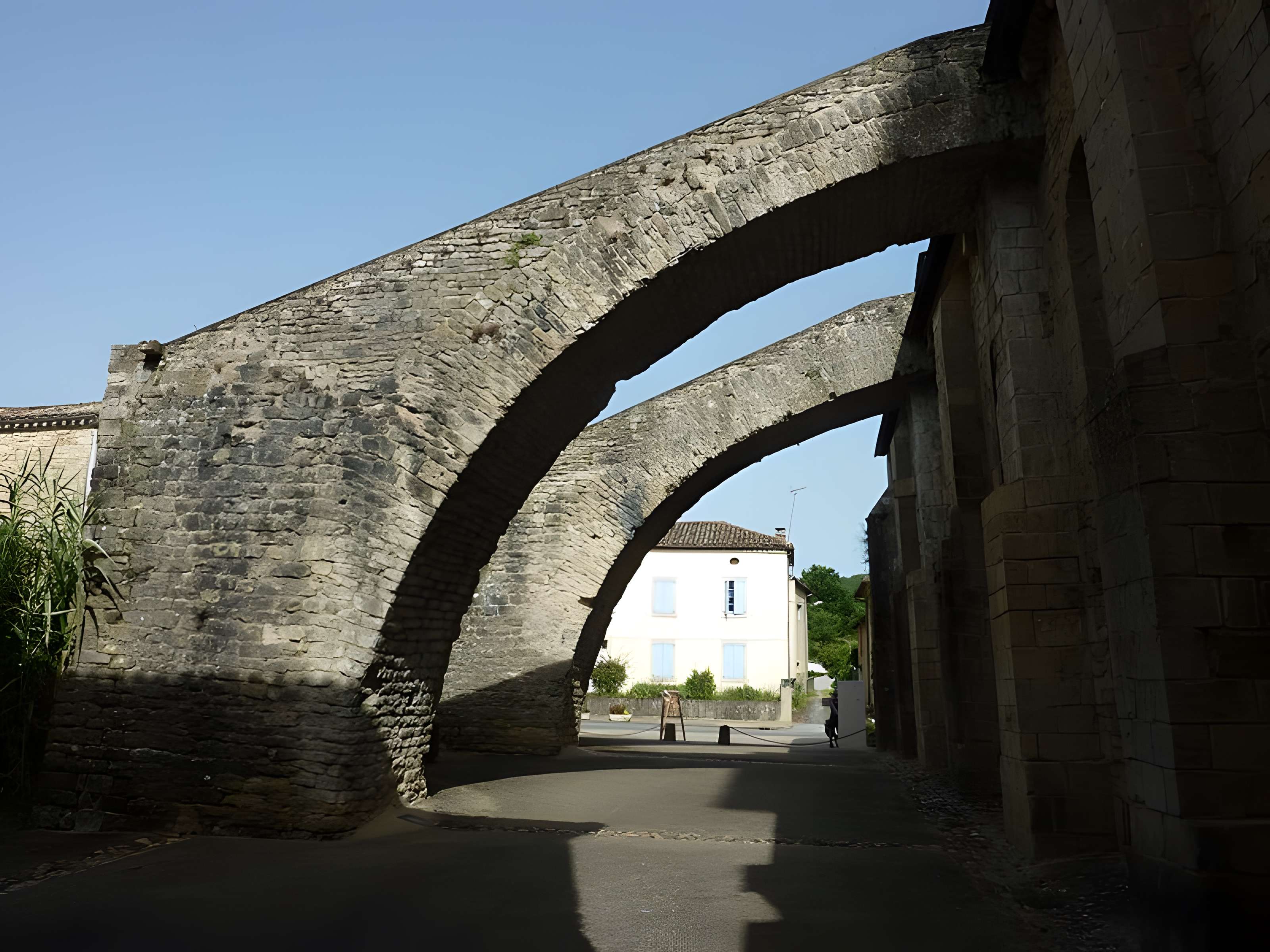 Église Saint-Pierre de Varen