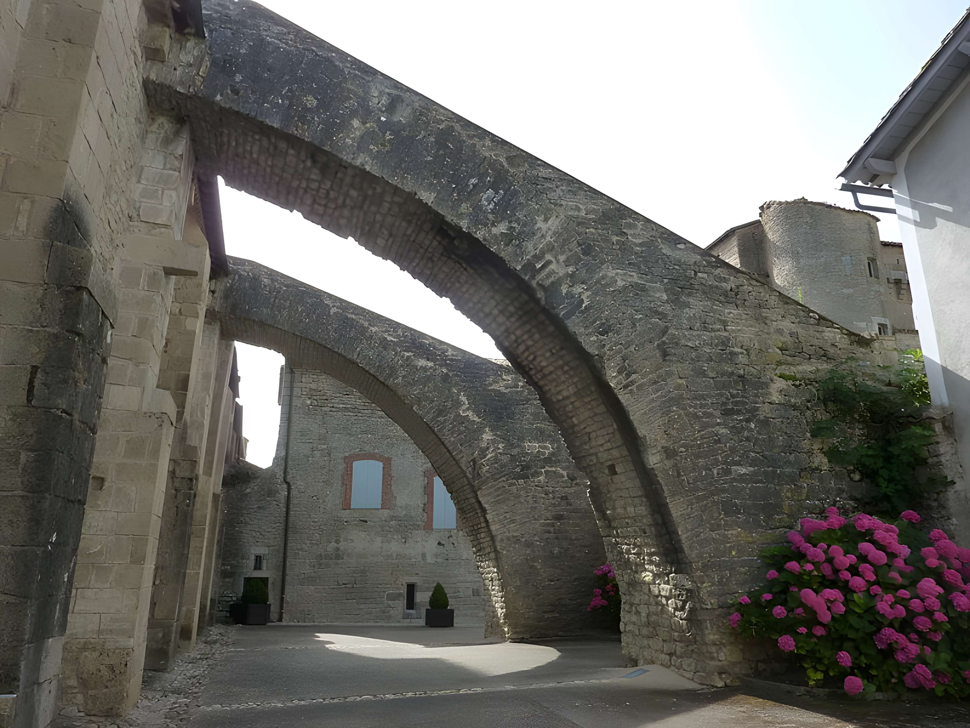 Église Saint-Pierre de Varen