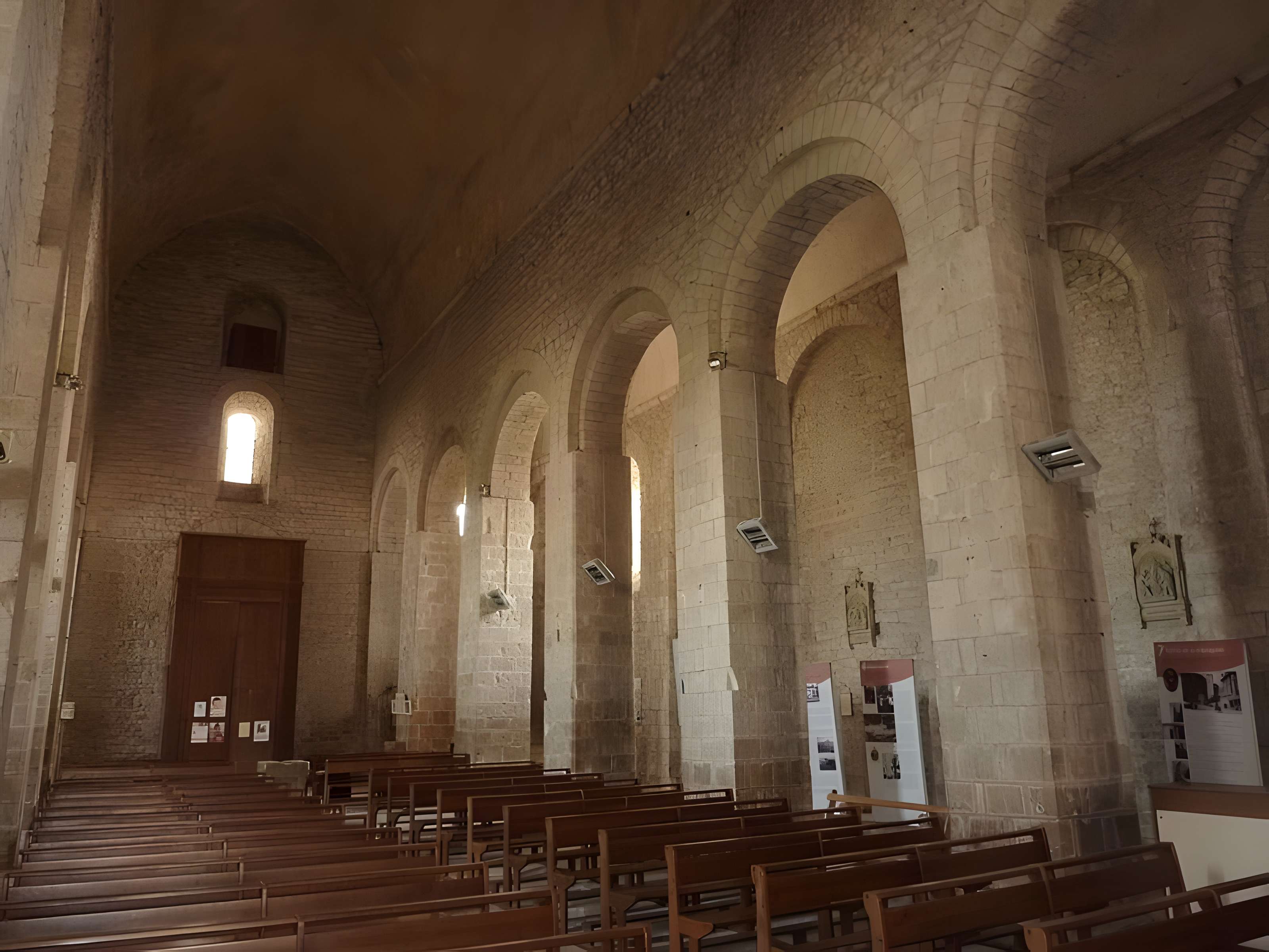 Église Saint-Pierre de Varen