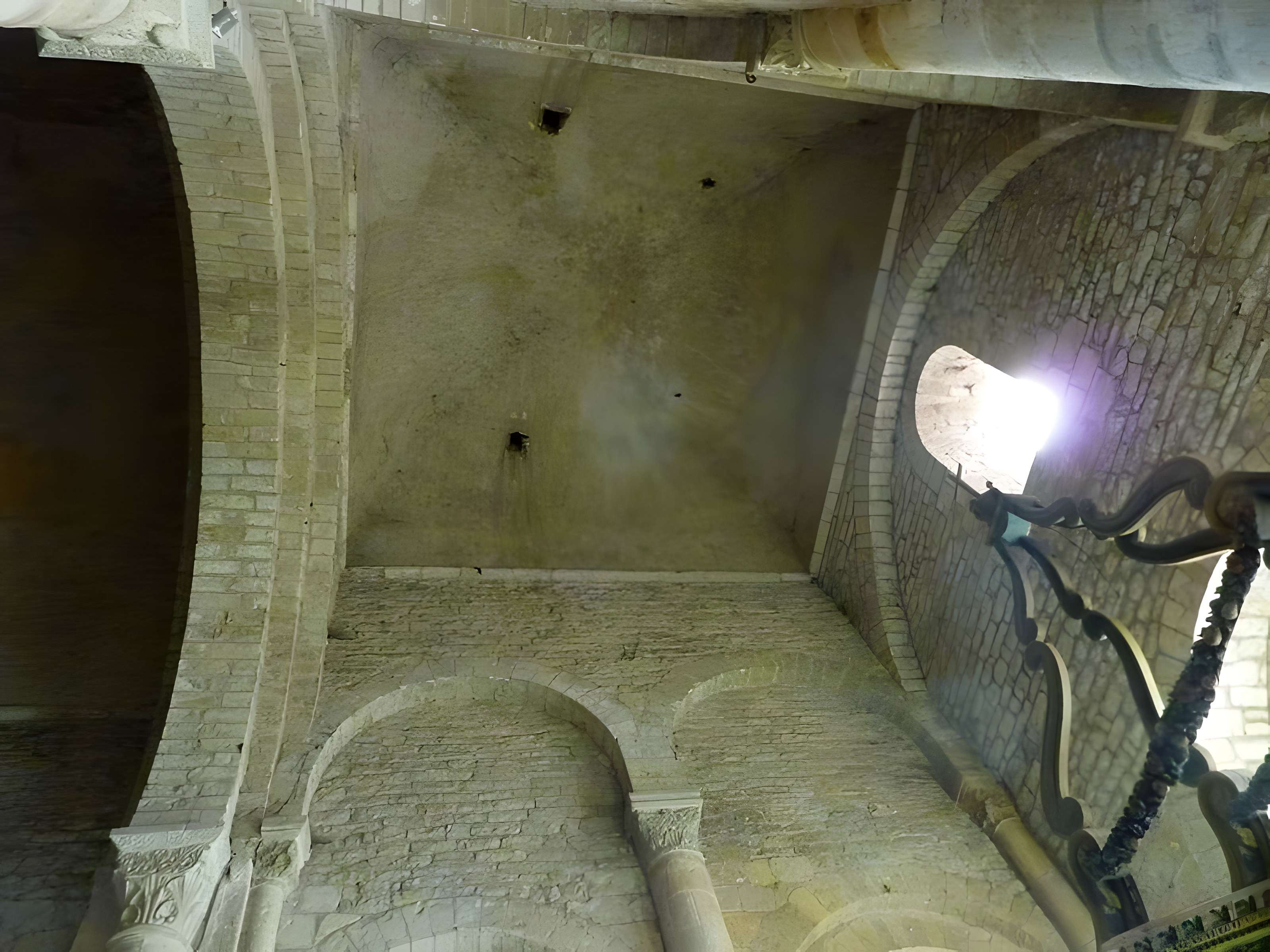 Église Saint-Pierre de Varen