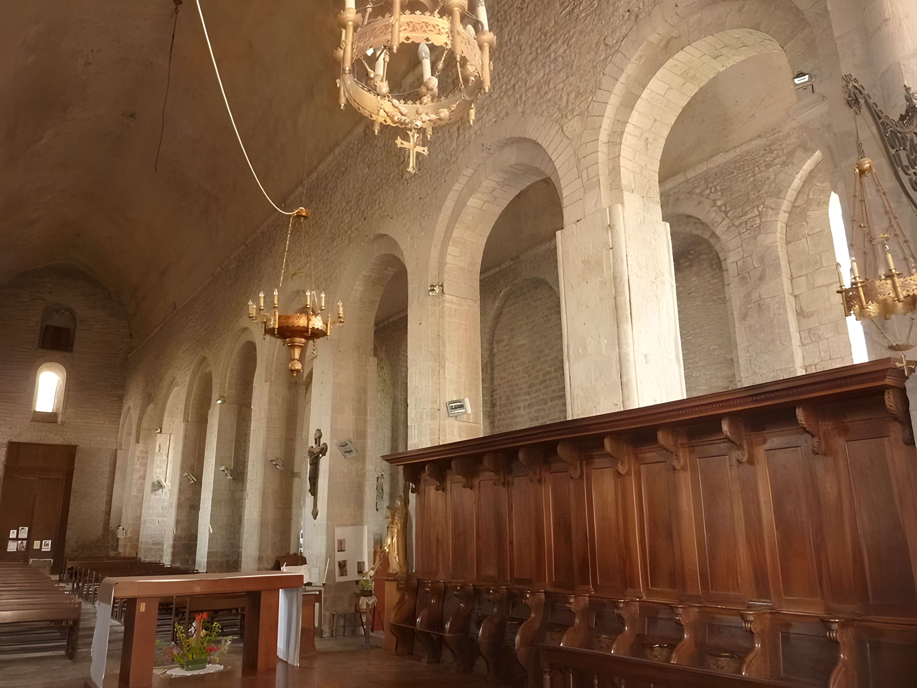 Église Saint-Pierre de Varen