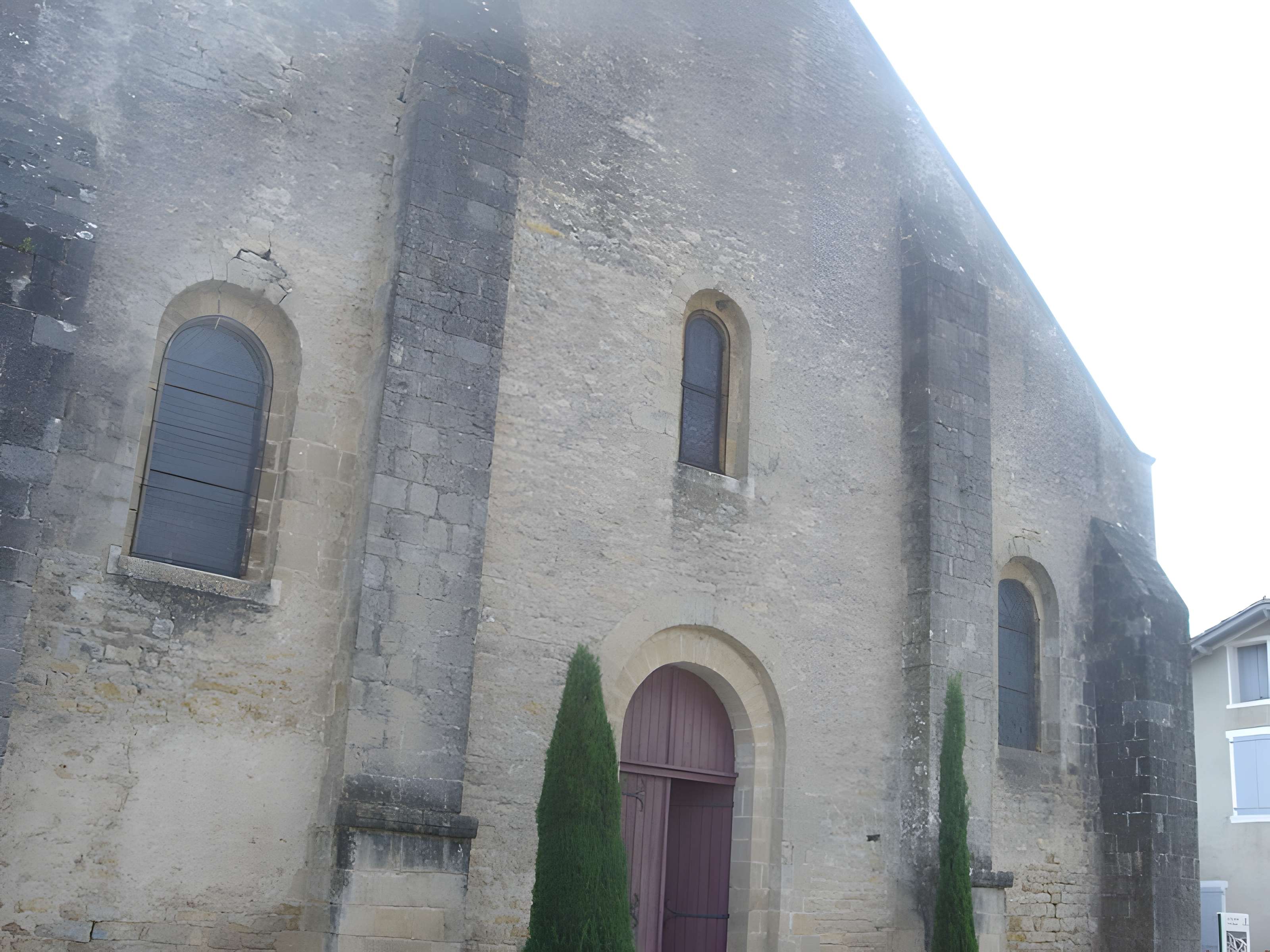 Église Saint-Pierre de Varen