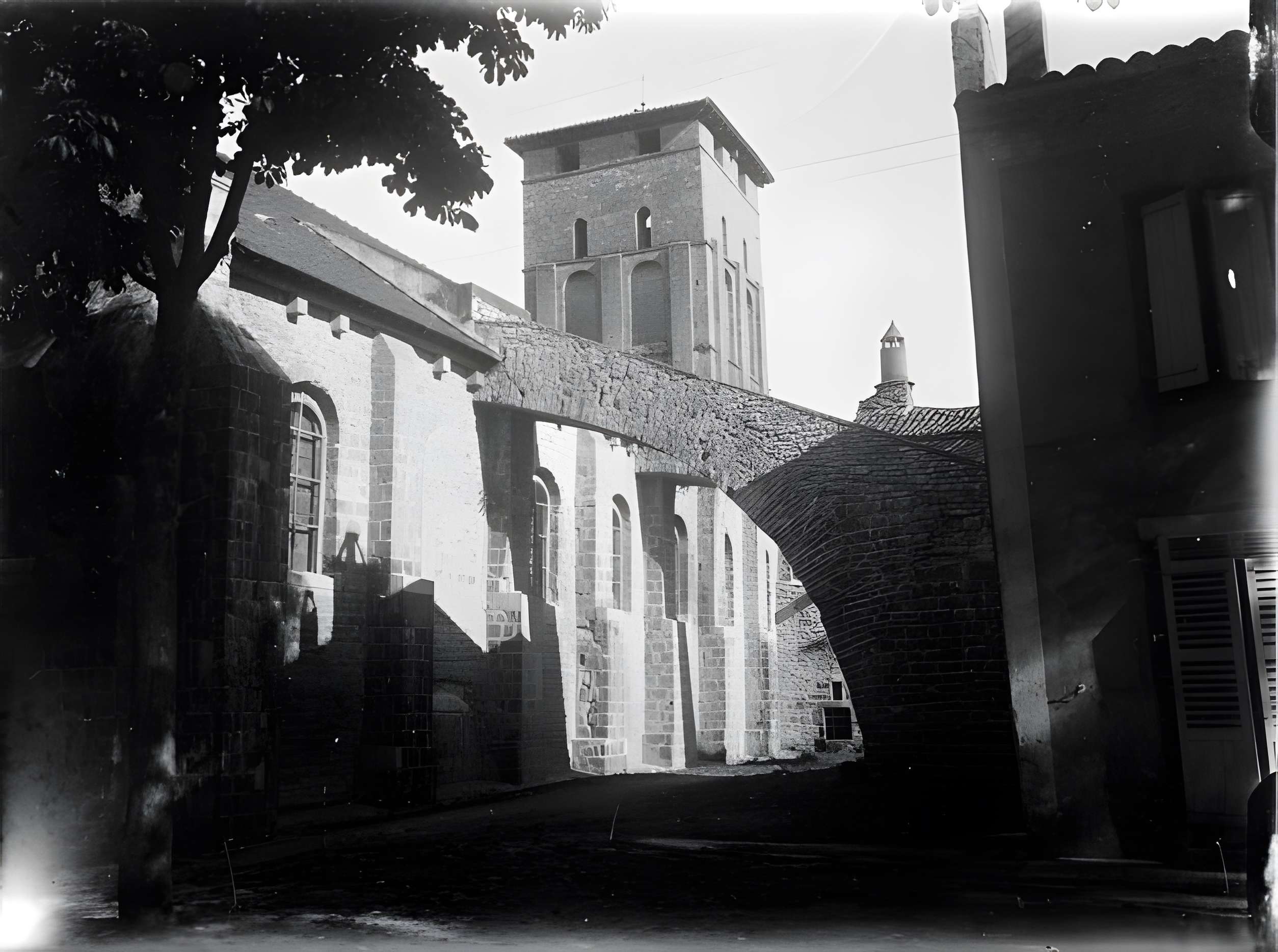 Église Saint-Pierre de Varen
