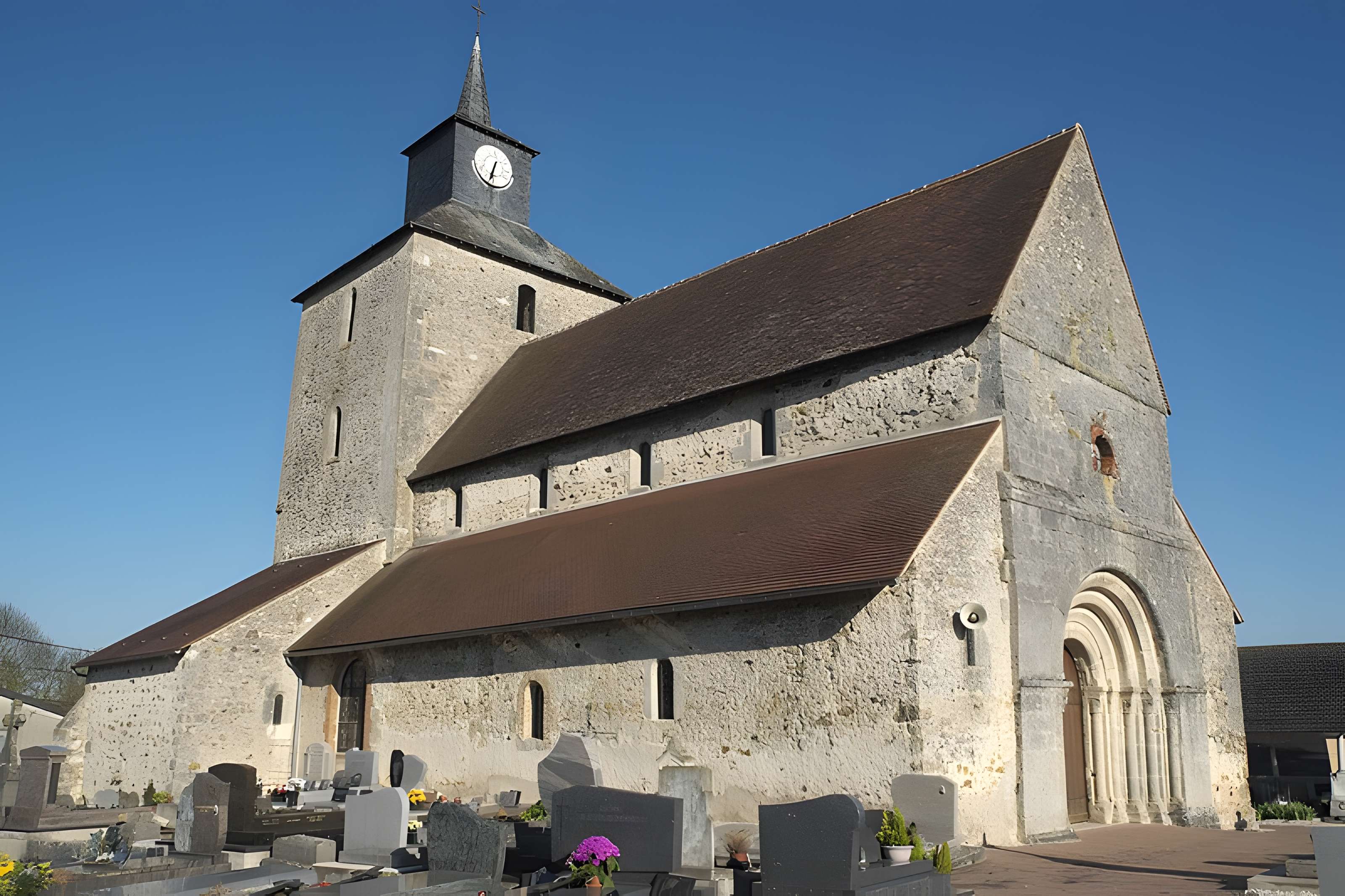 Église Saint-Pierre de Vert-la-Gravelle