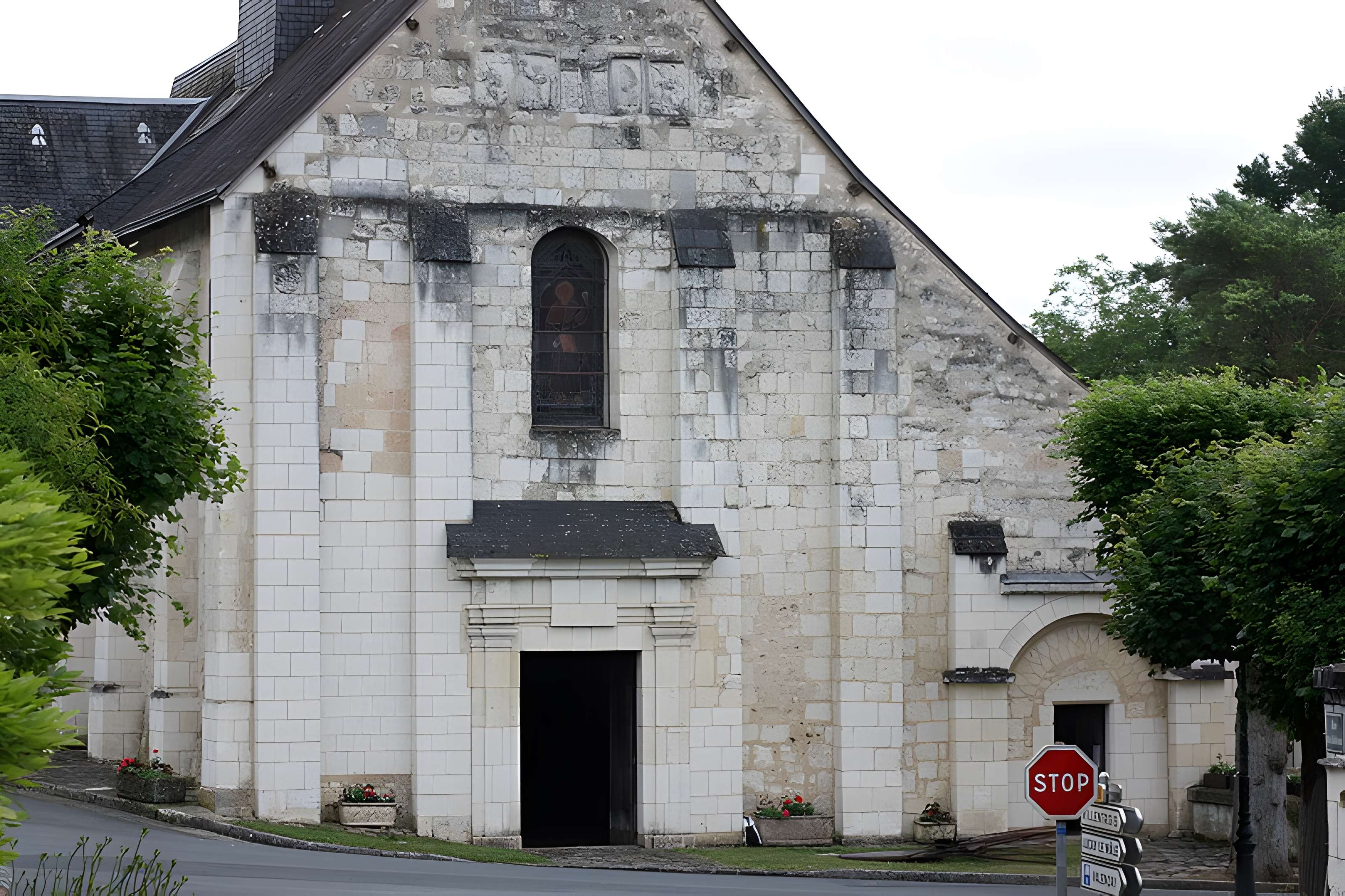 Église Saint-Pierre de Veuil
