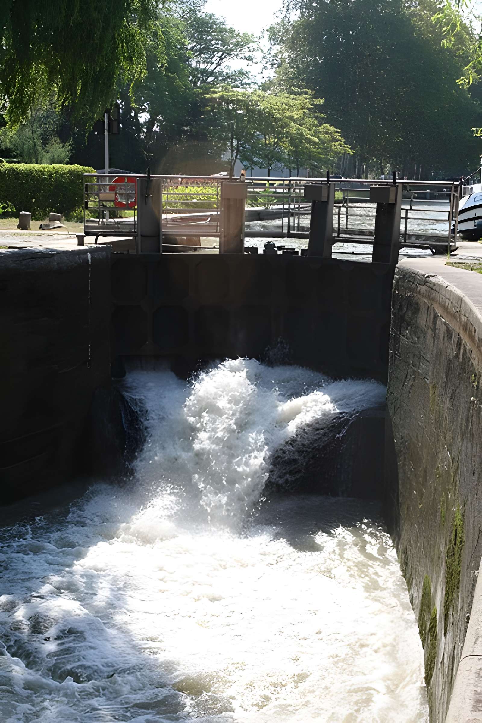 Canal du Midi : Écluse de Négra