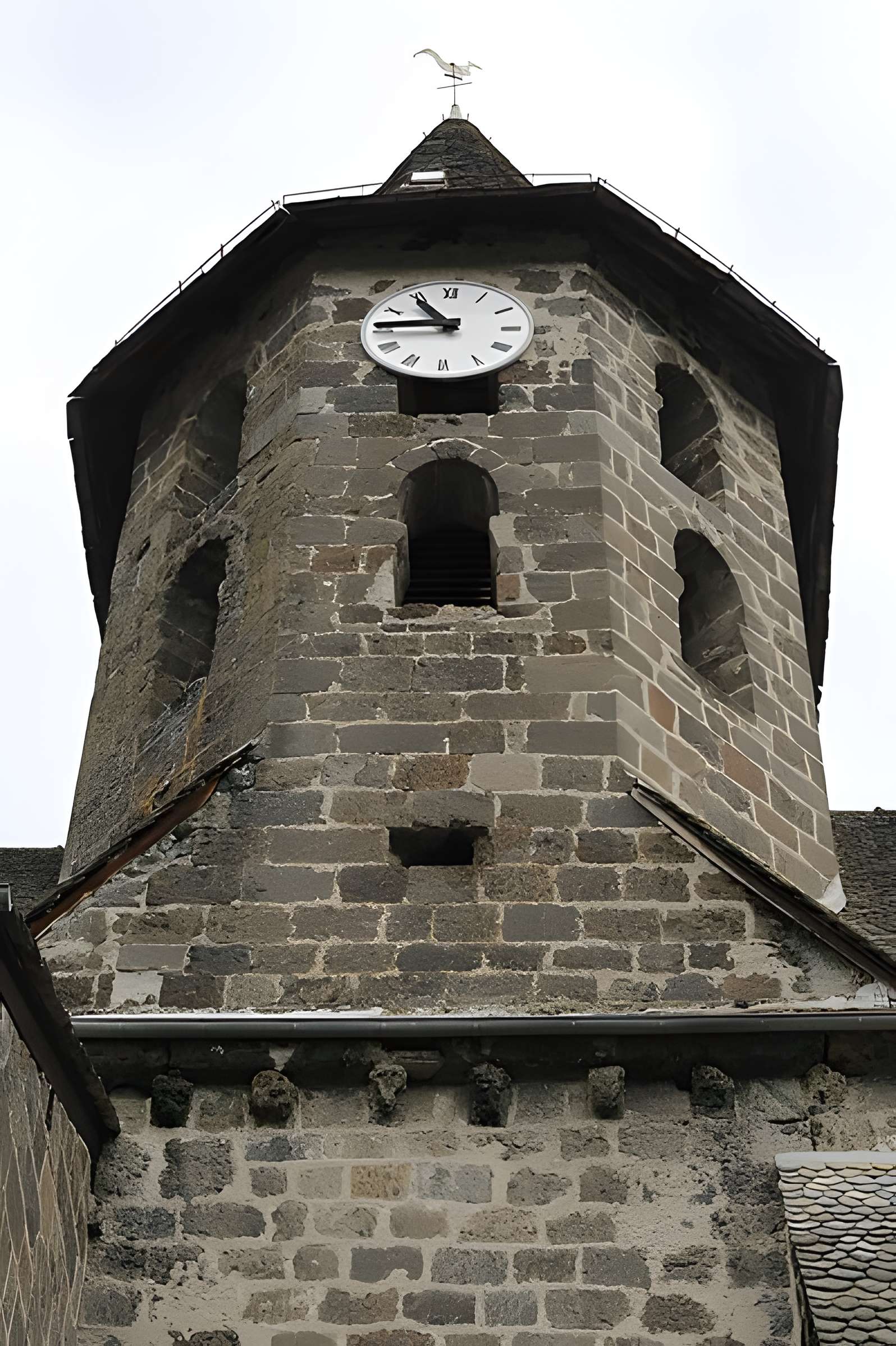 Église Saint-Pierre de Vic-sur-Cère