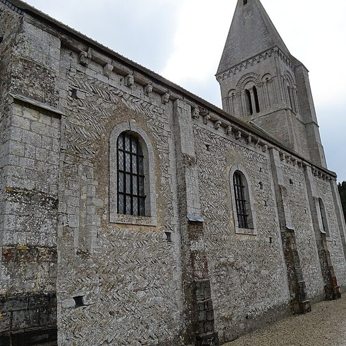 Photo de Église Saint-Pierre de Vienne-en-Bessin